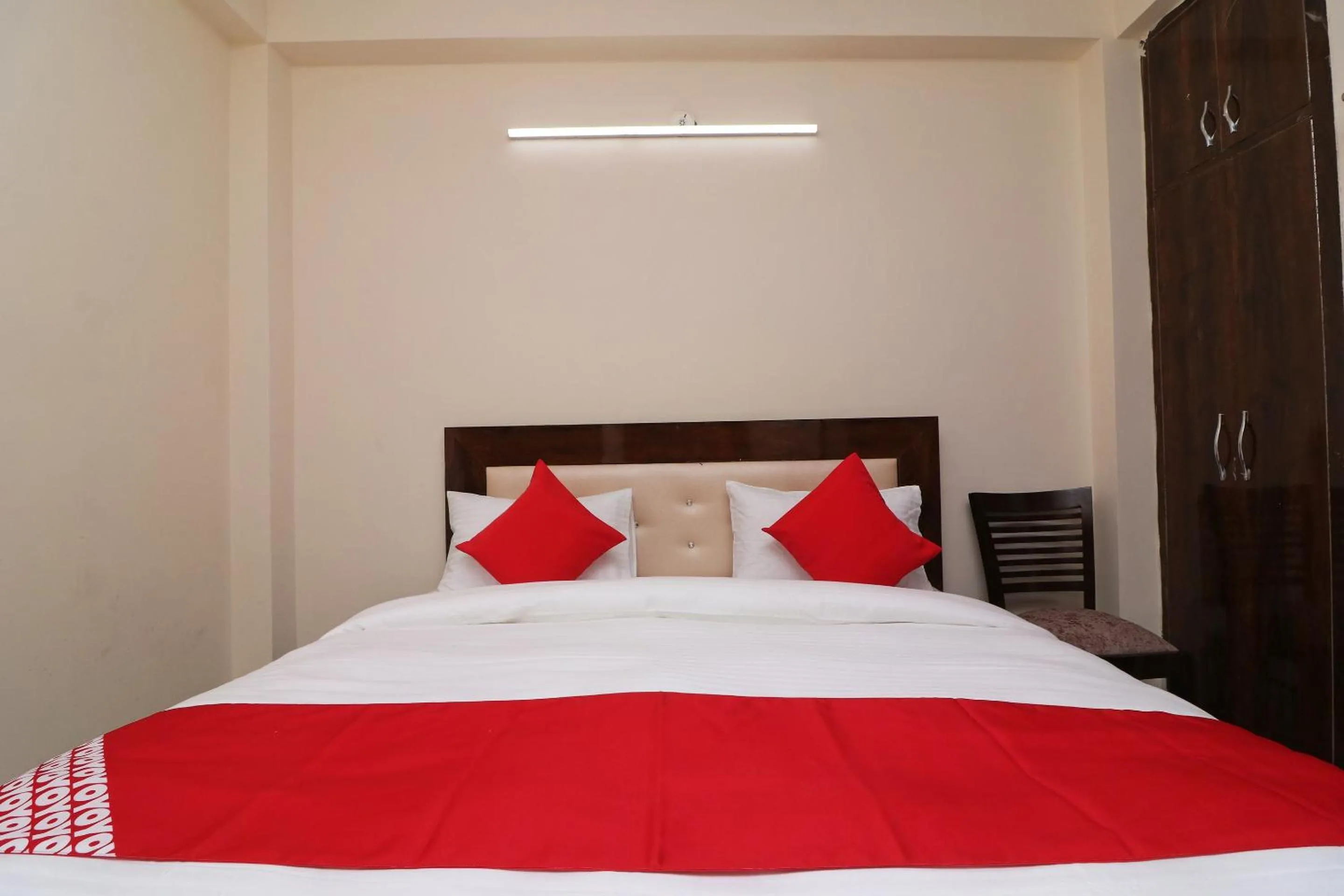 Bedroom, Bed in Hotel O Karan stay