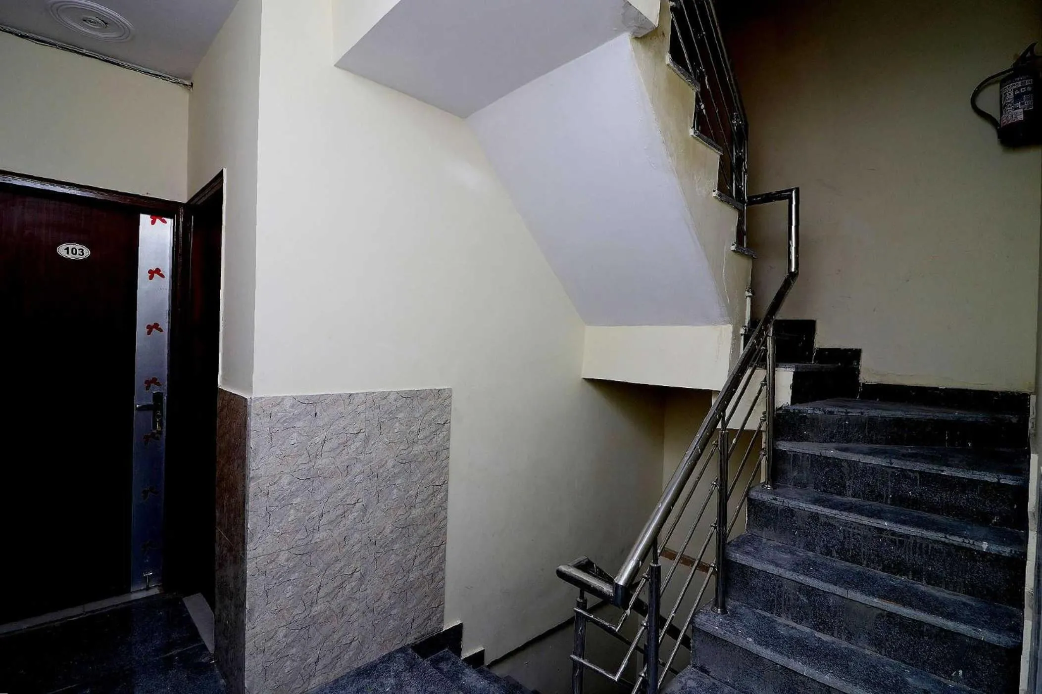 Lobby or reception in Hotel O Karan stay