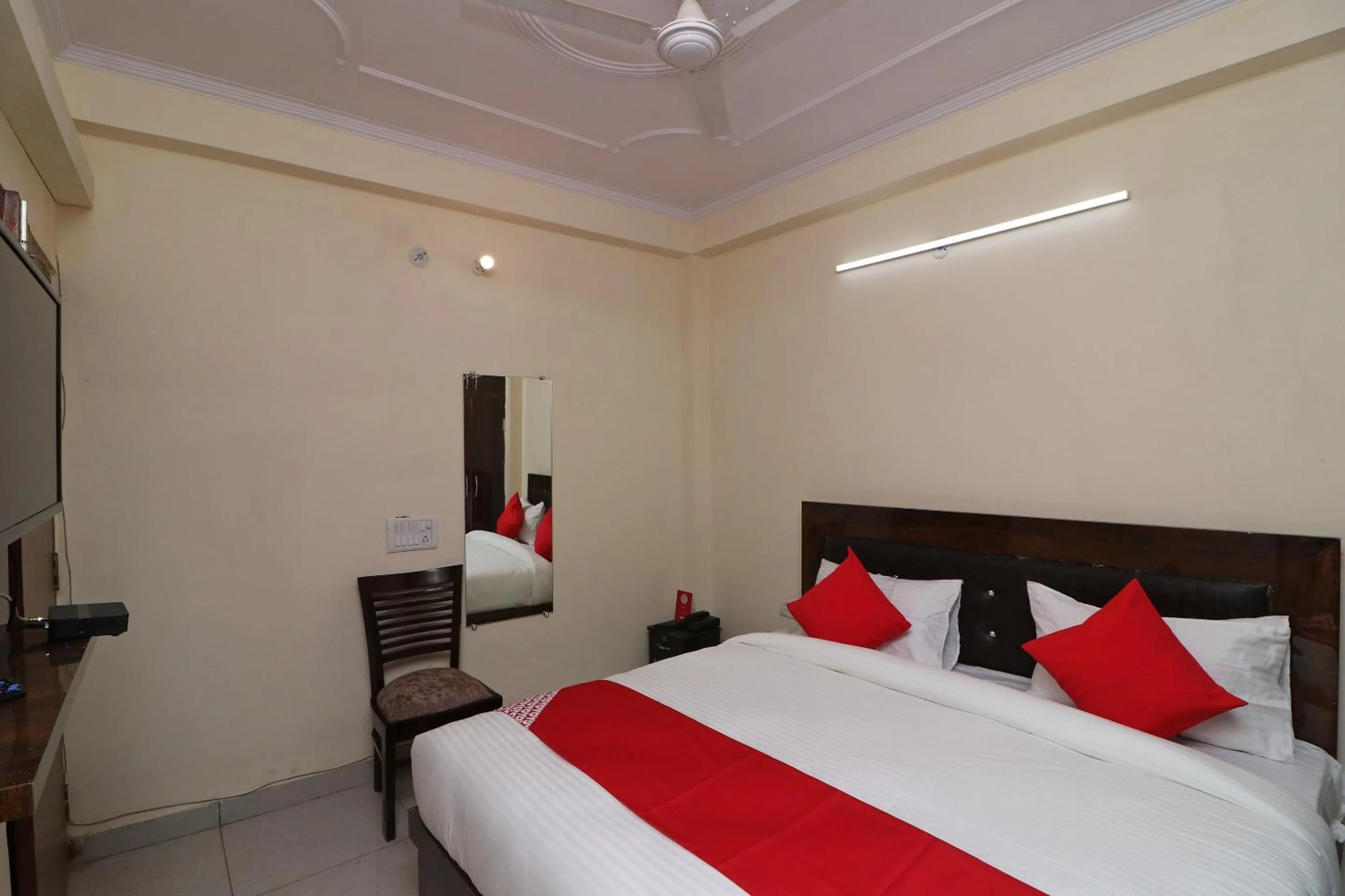 Bedroom, Bed in Hotel O Karan stay