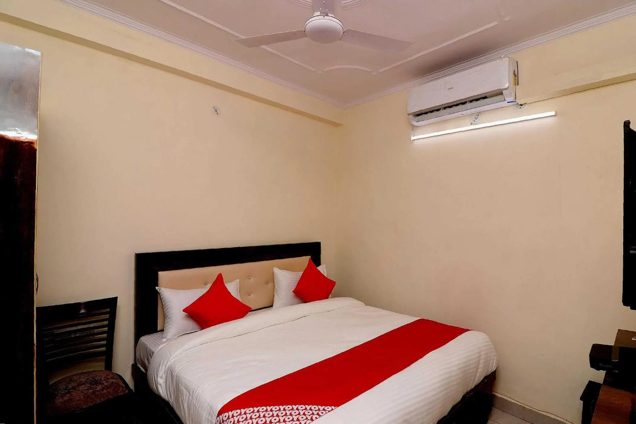 Bedroom, Bed in Hotel O Karan stay
