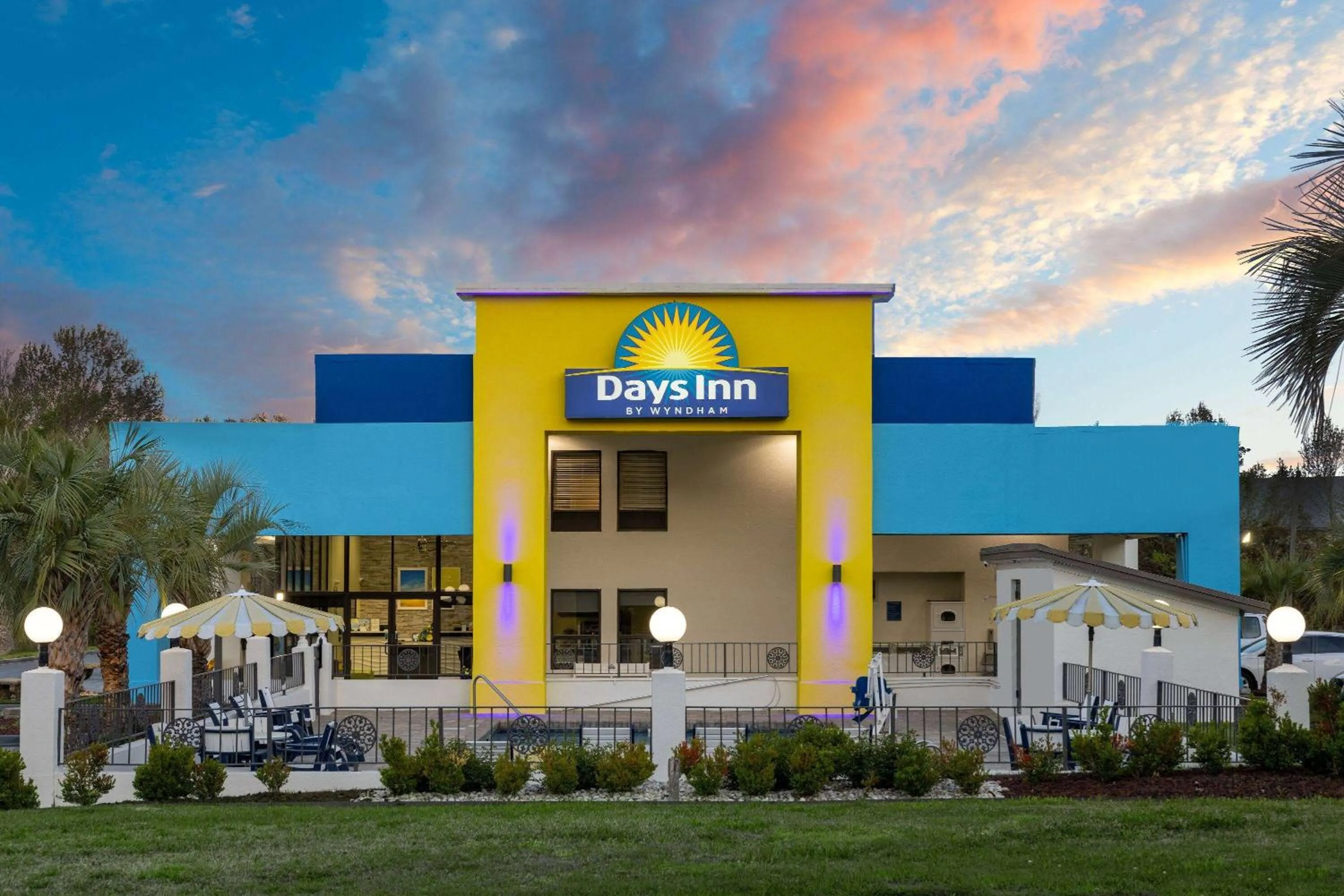 Property building in Days Inn by Wyndham Ladson Summerville Charleston
