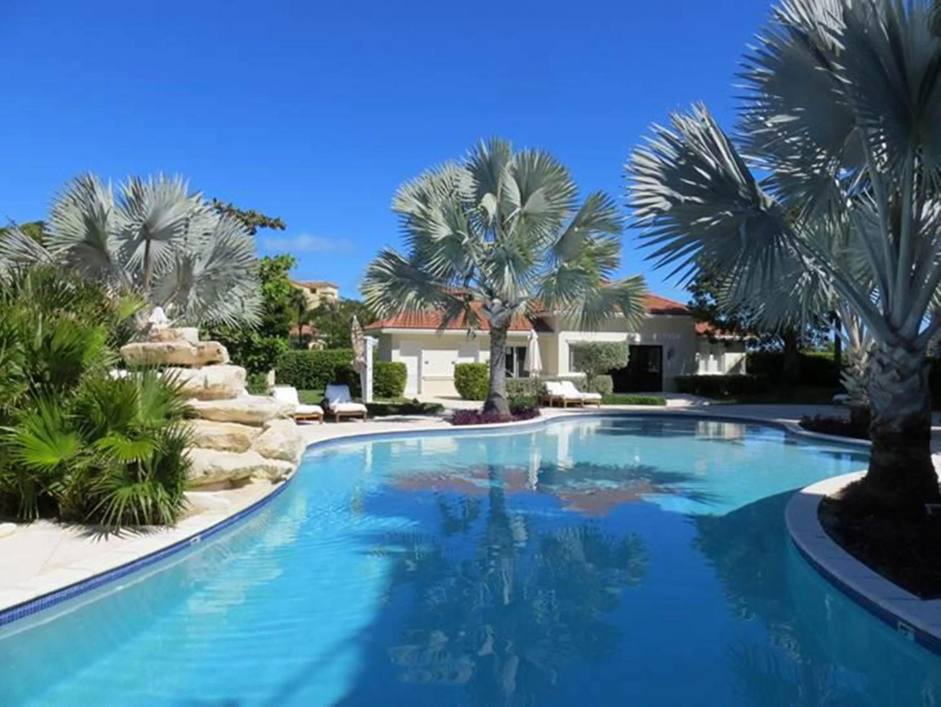 Swimming pool in Villa del Mar