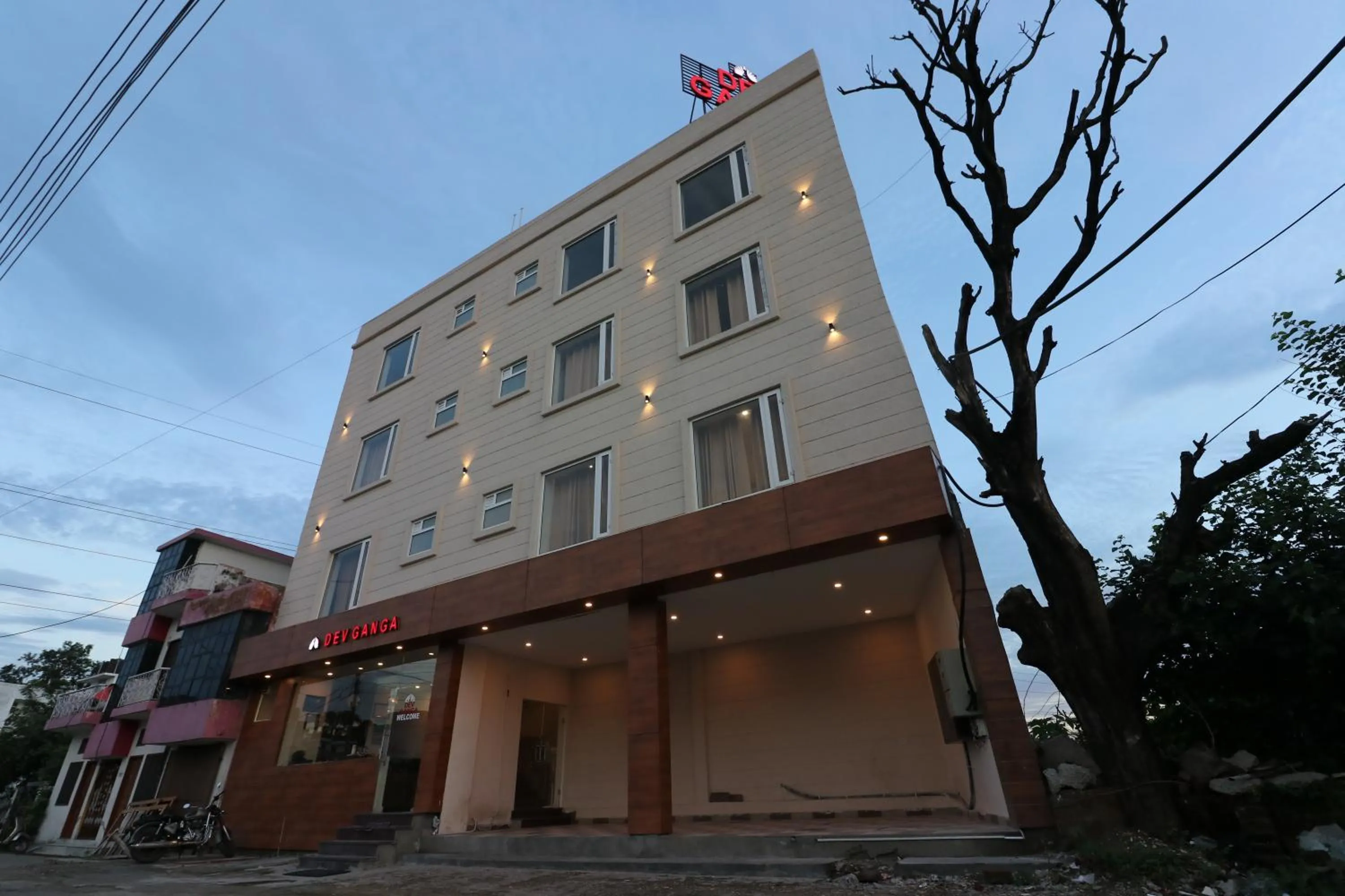 HOTEL DEV GANGA