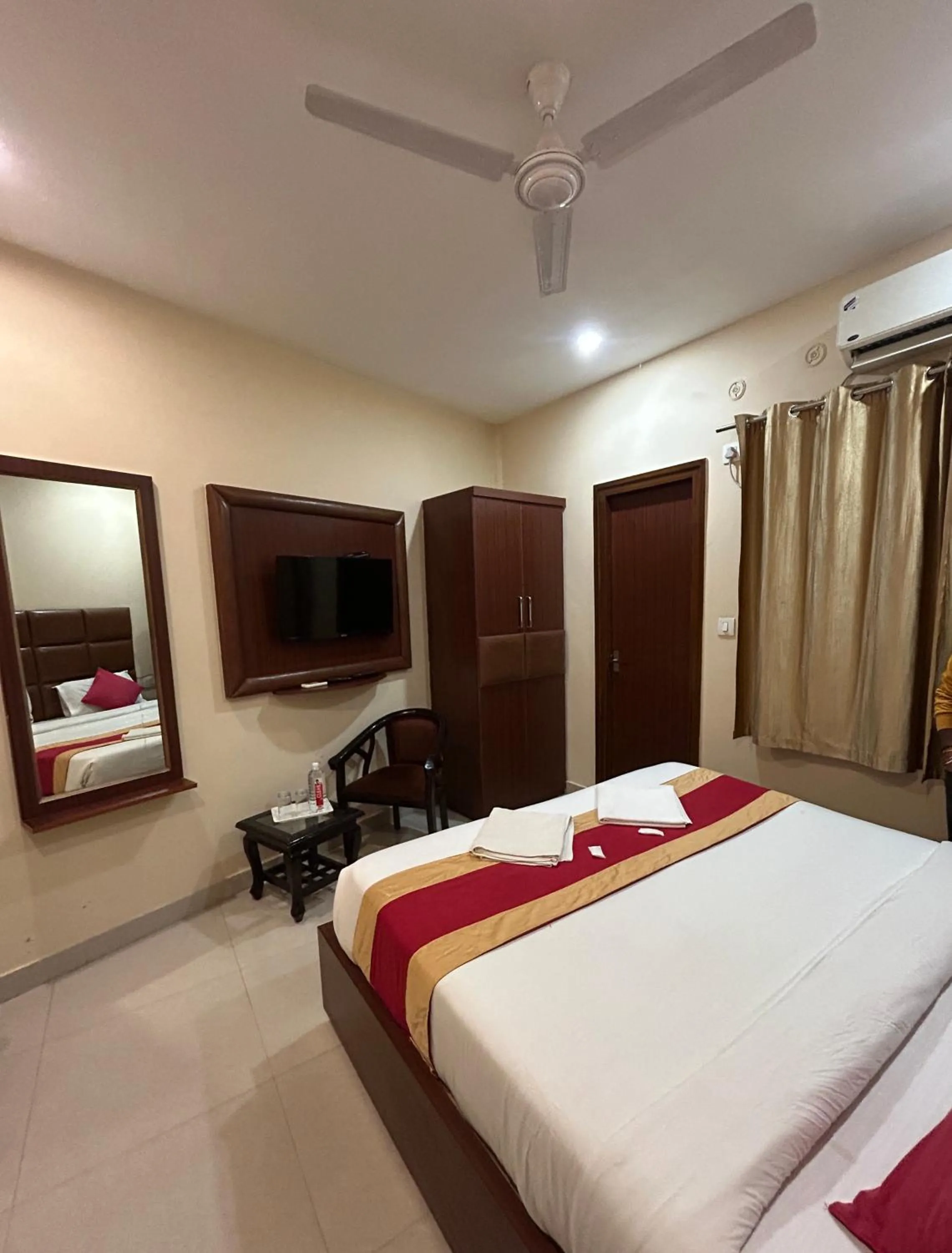 HOTEL DEV GANGA