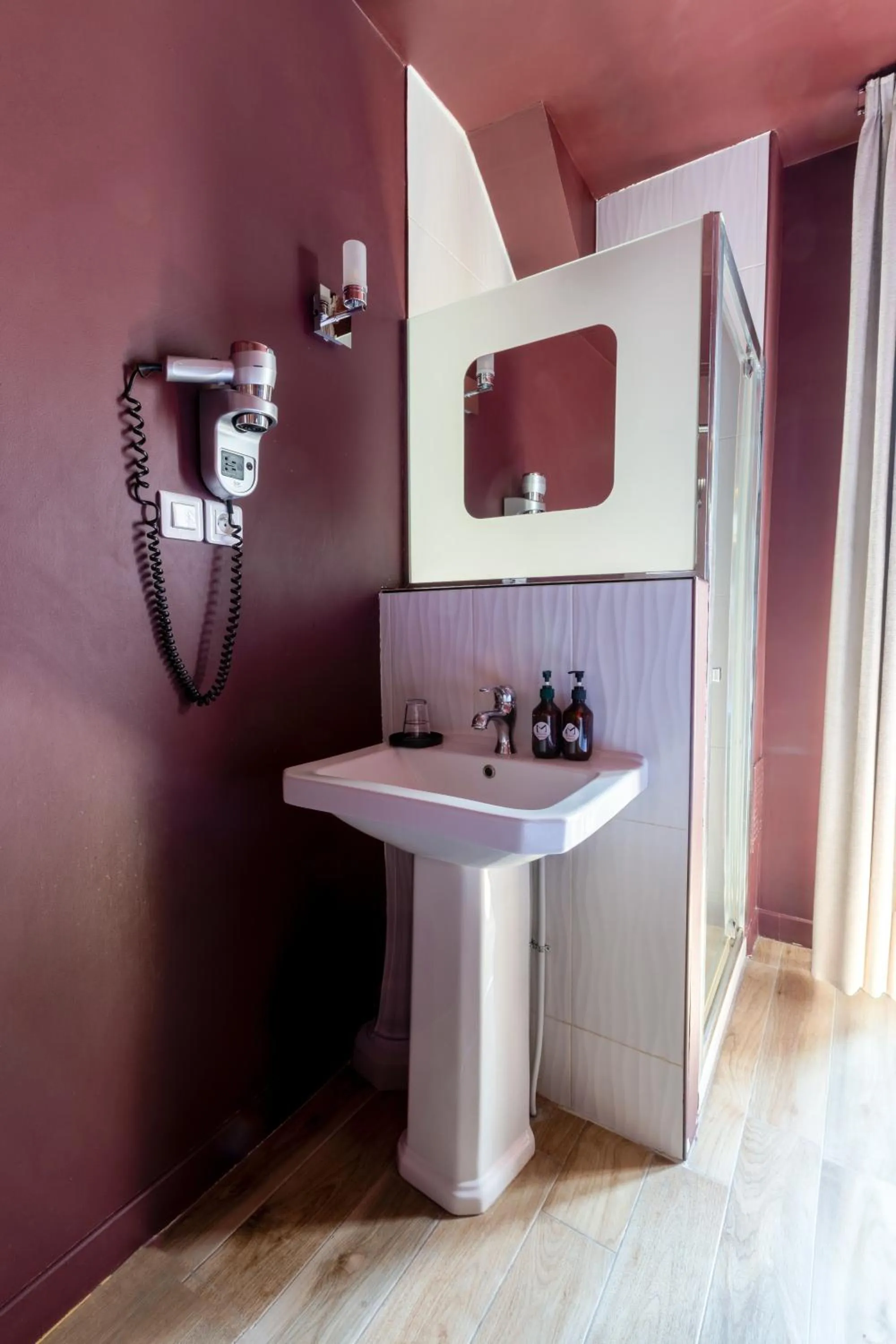 Bathroom in Hôtel Maât Etoile