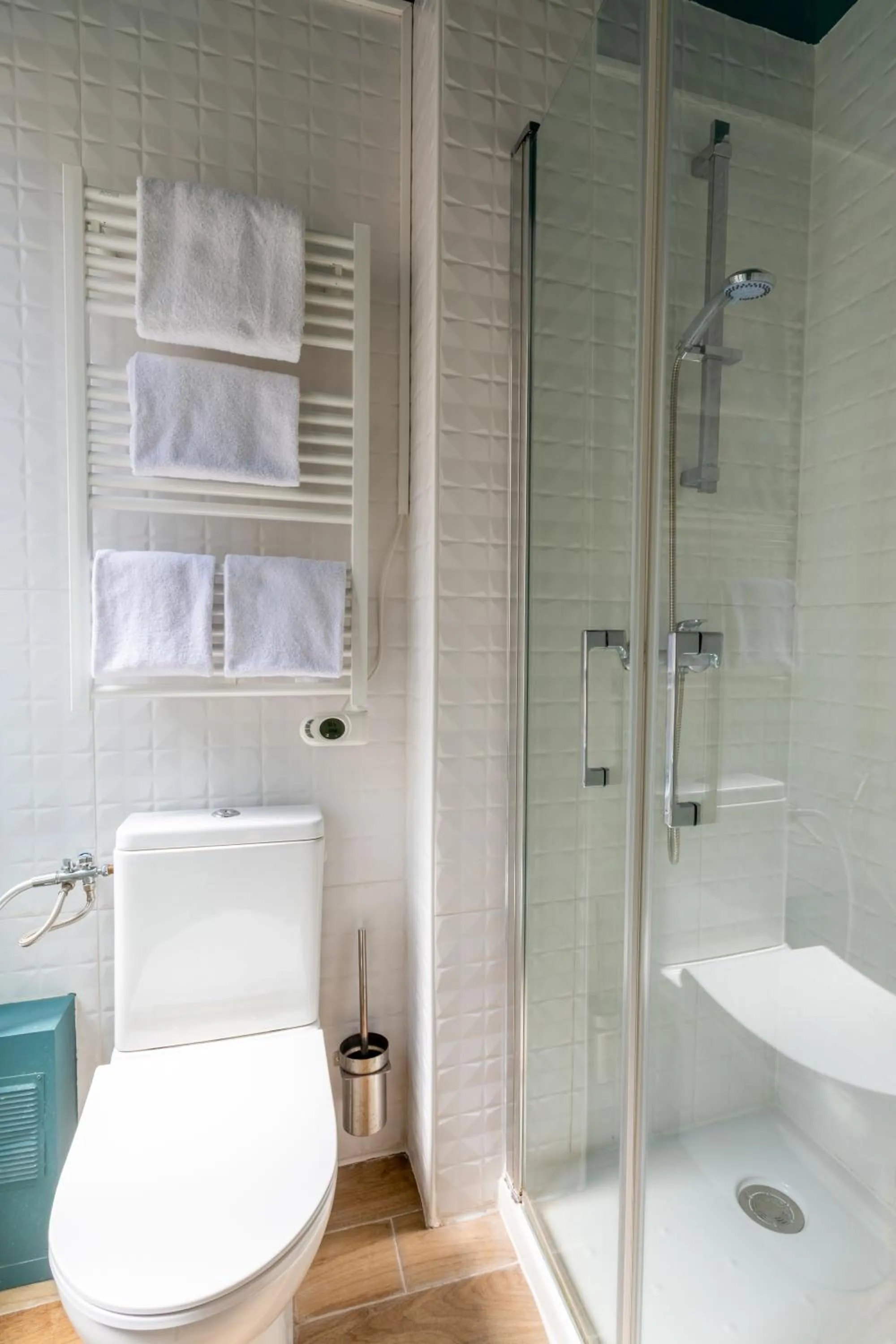 Toilet in Hôtel Maât Etoile