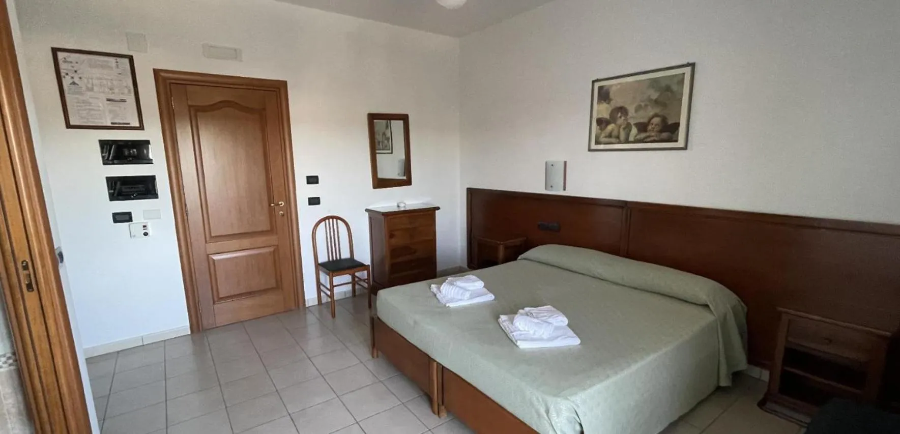 Bed in Hotel dei Bizantini & Villaggio Campo dei Messapi