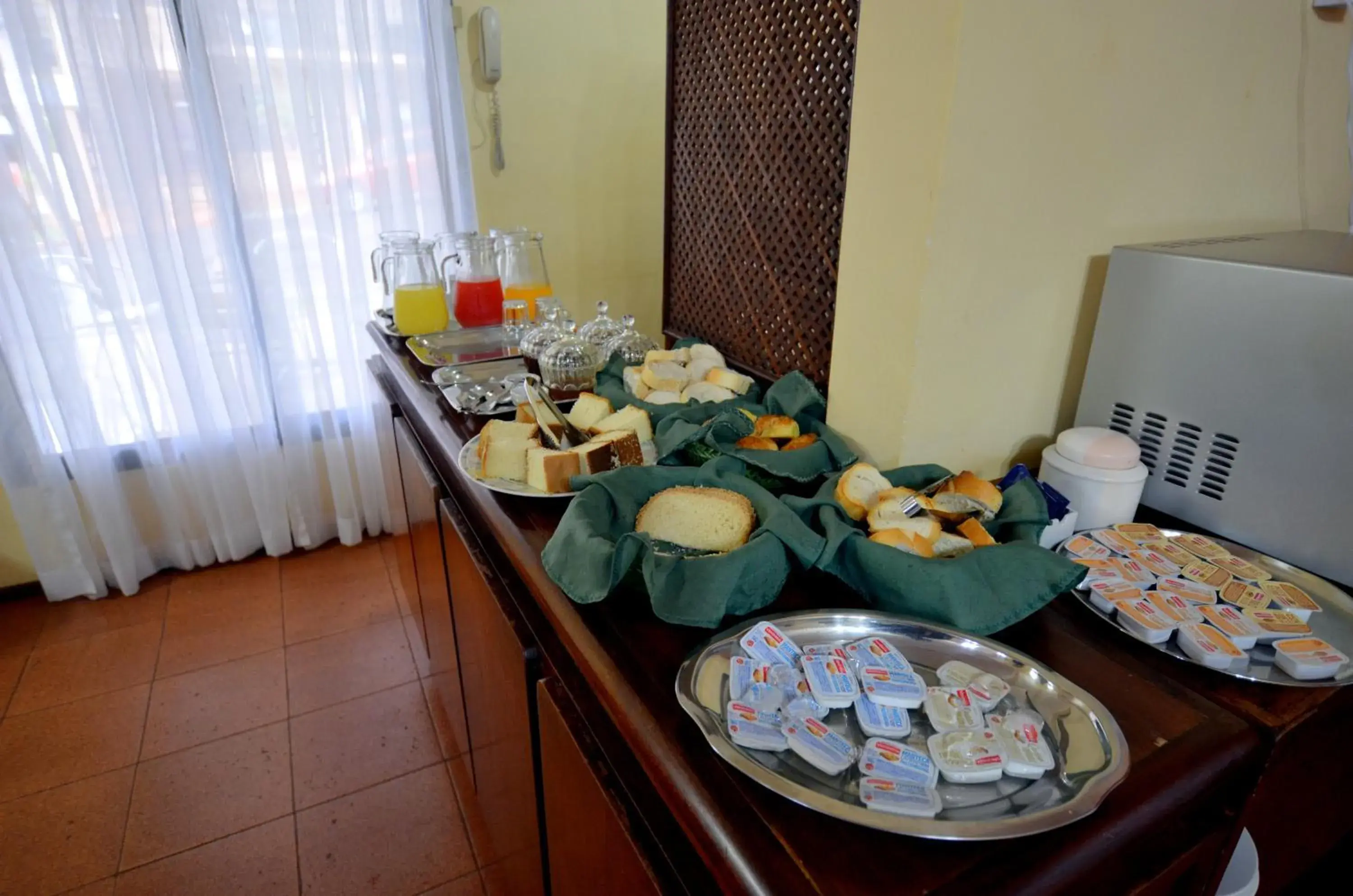 Lounge or bar in Hostería Casa Blanca Iguazú Lounge or bar in Hostería Casa Blanca Iguazú