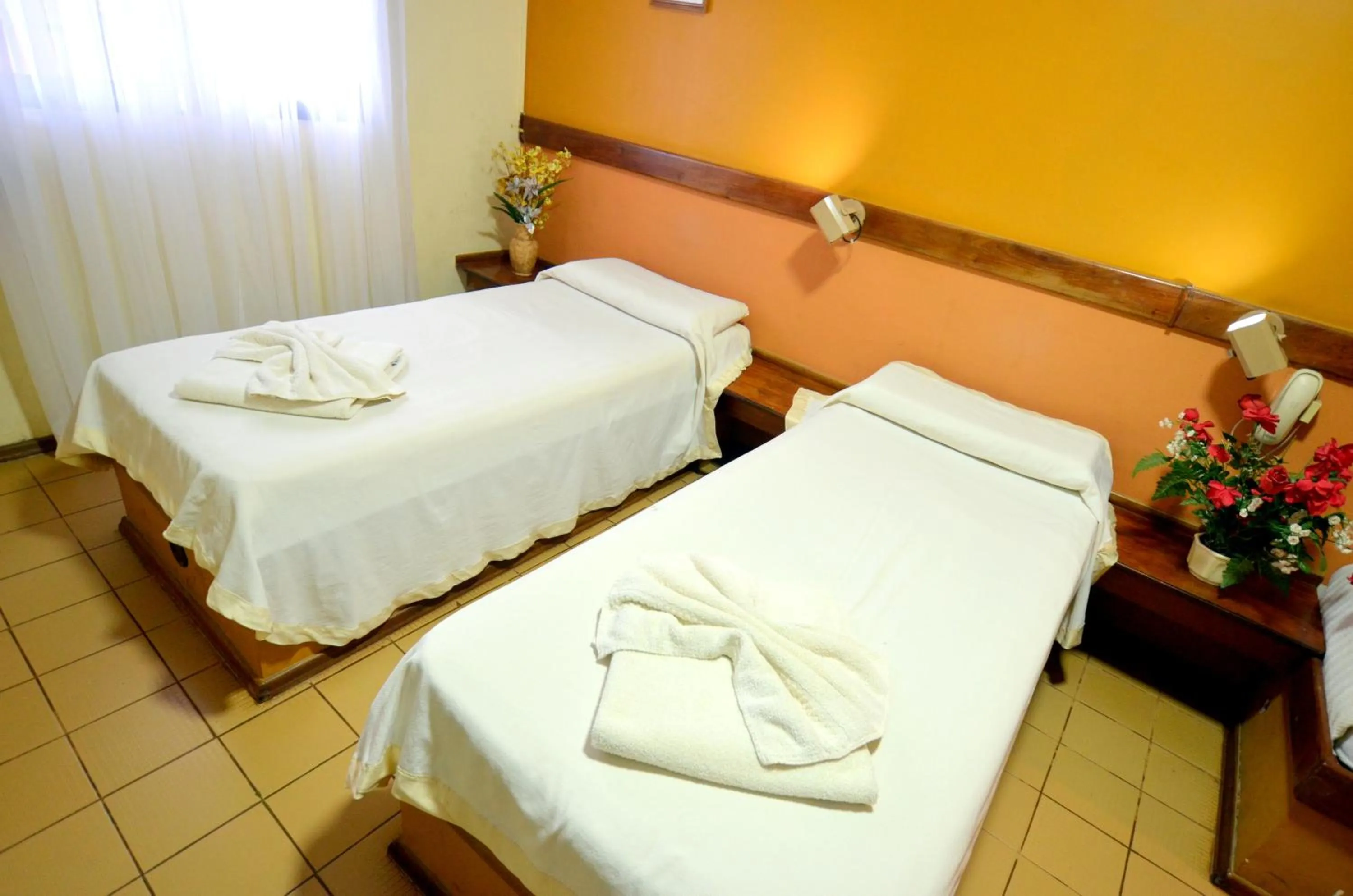 Photo of the whole room, Bed in Hostería Casa Blanca Iguazú