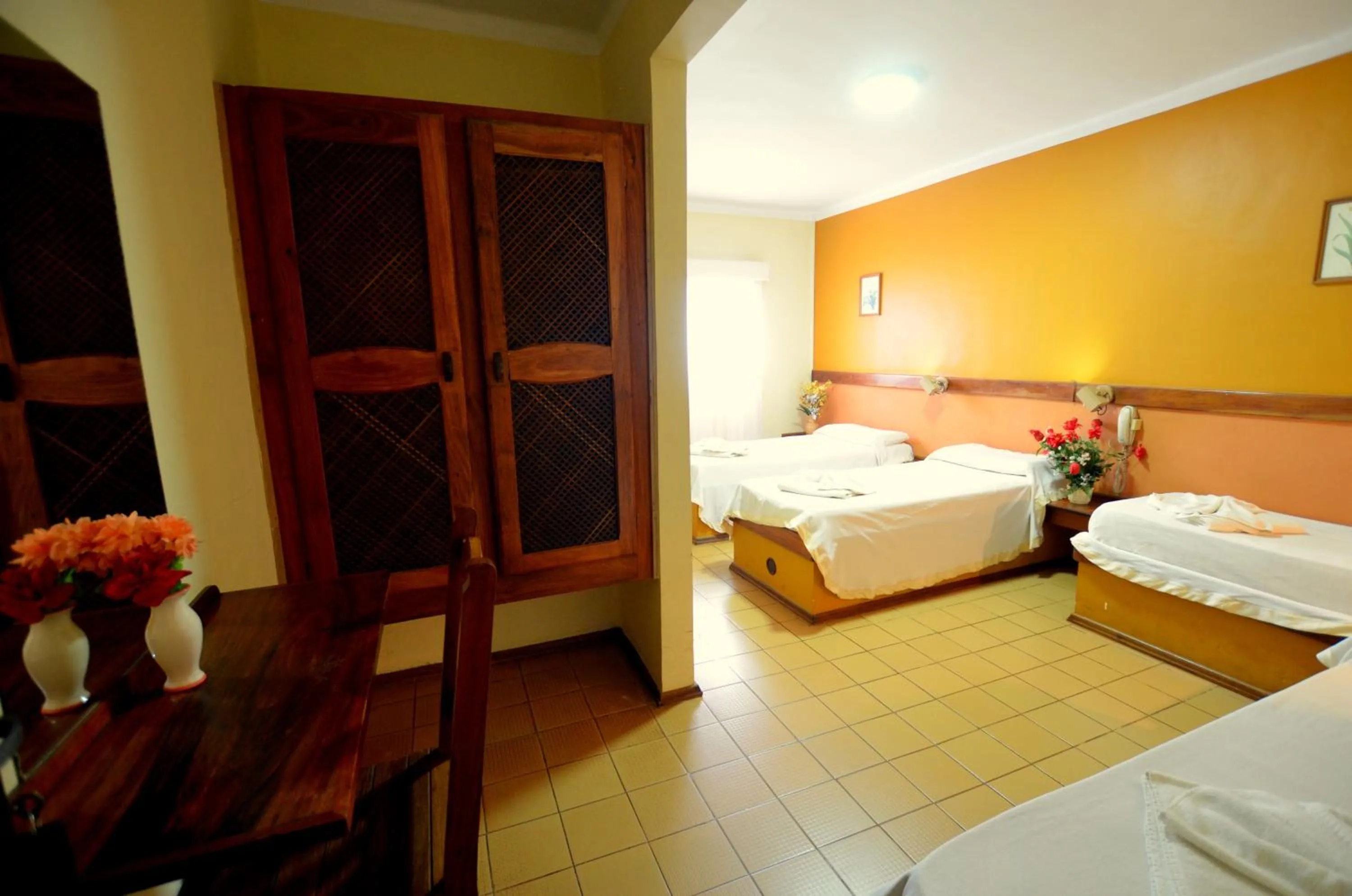 Photo of the whole room, Bed in Hostería Casa Blanca Iguazú