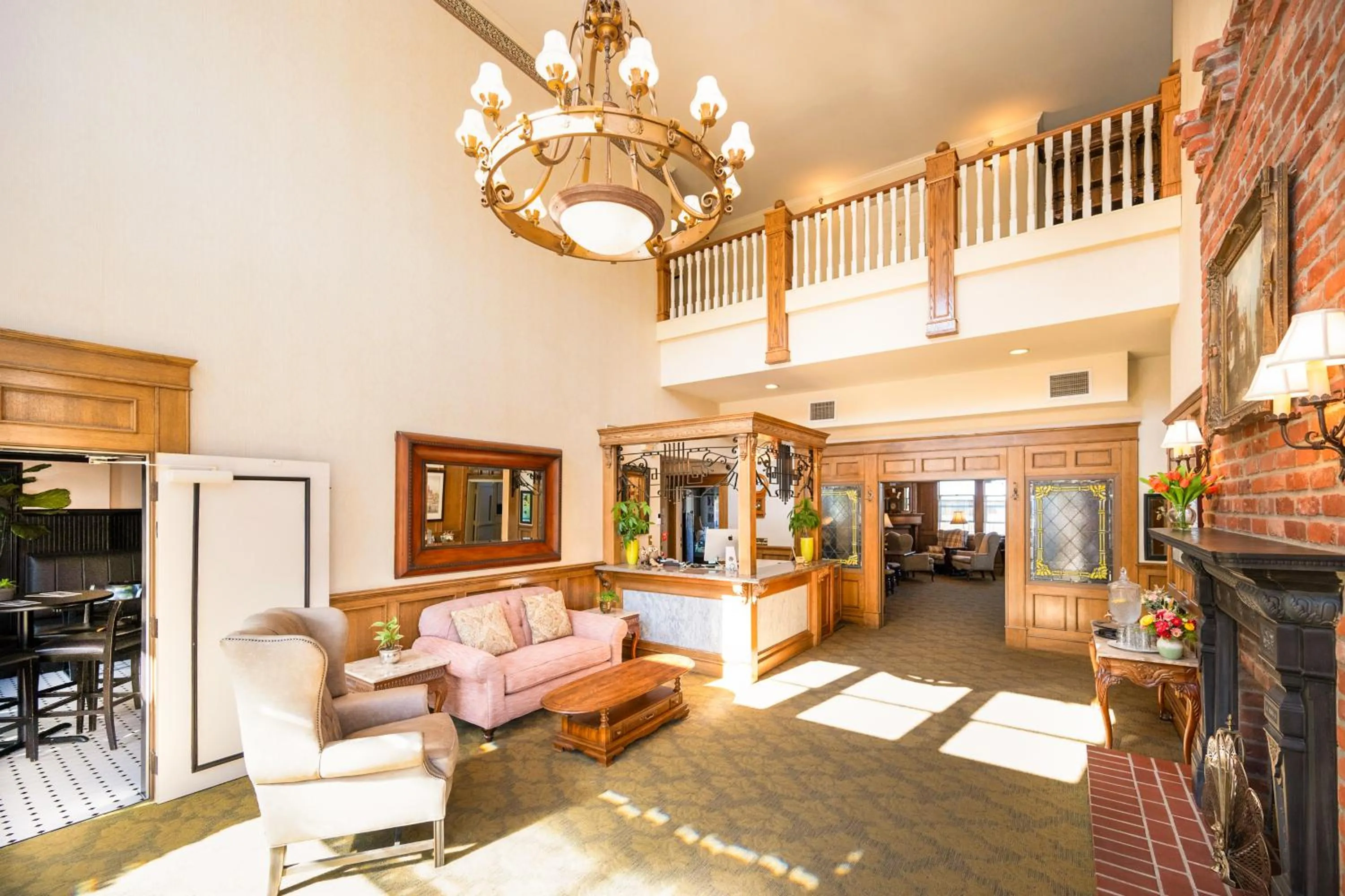 Lobby or reception in Fairhaven Village Inn