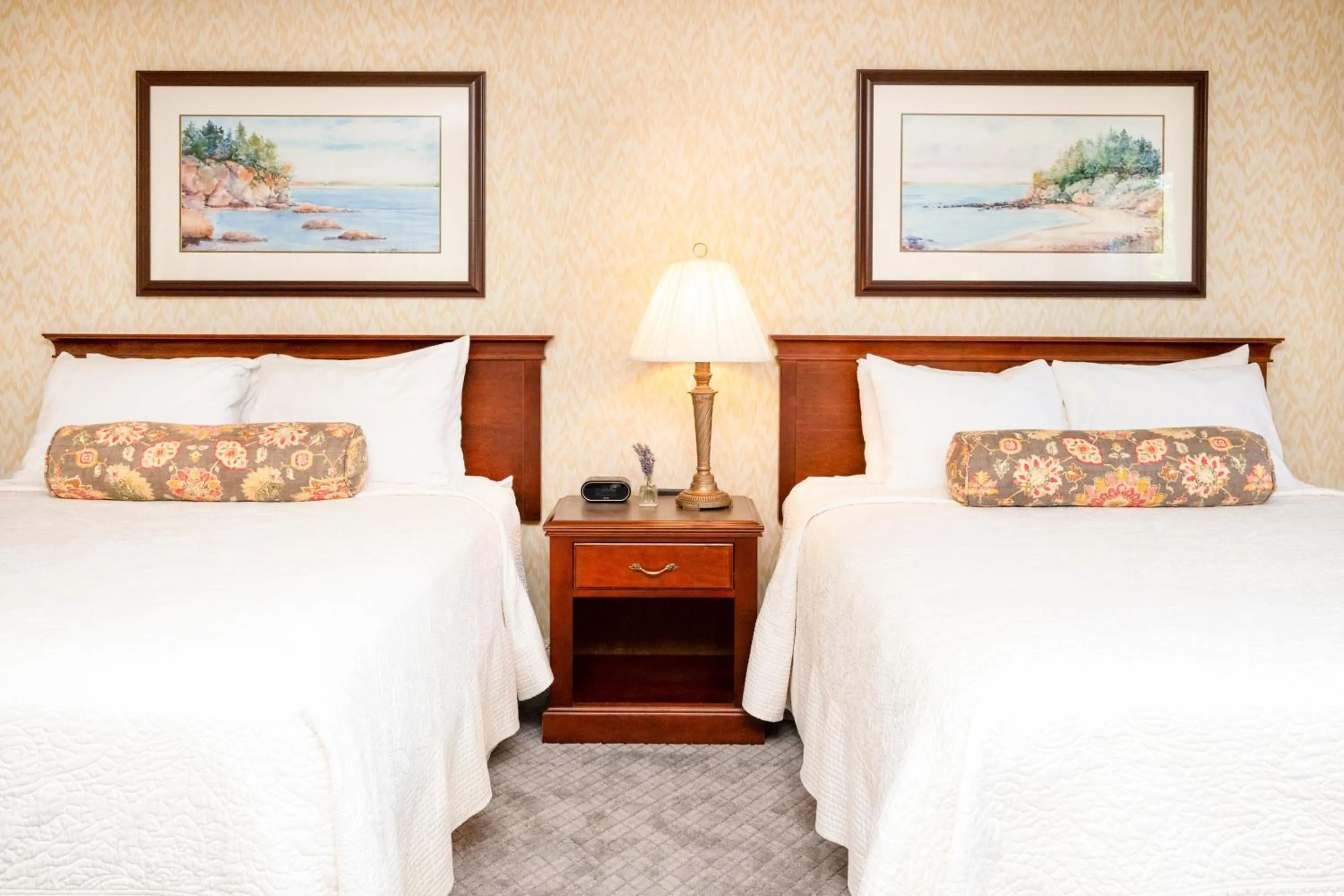 Bed in Fairhaven Village Inn