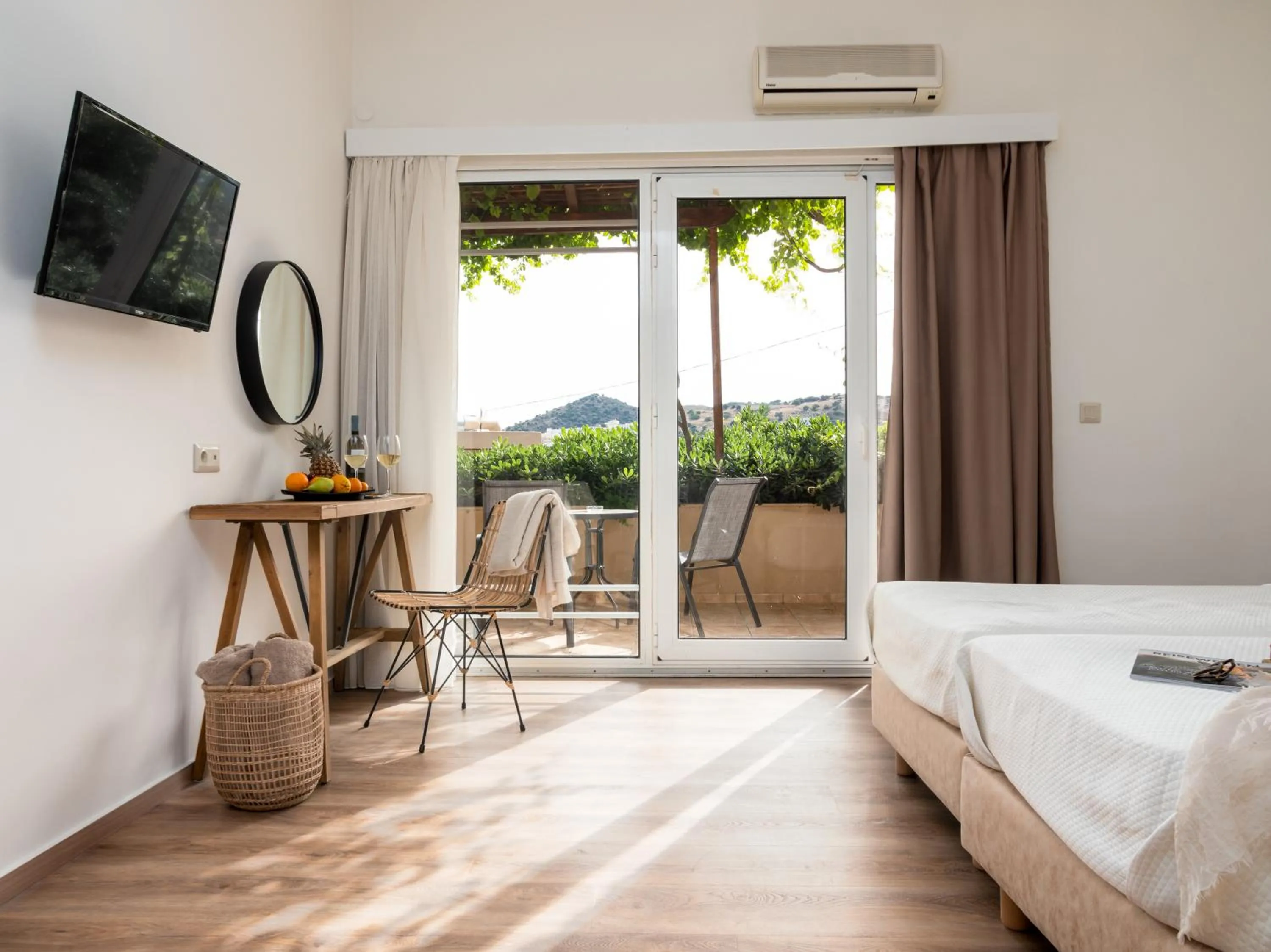 Bedroom, Bed in Paralos The Maxine Adults Only