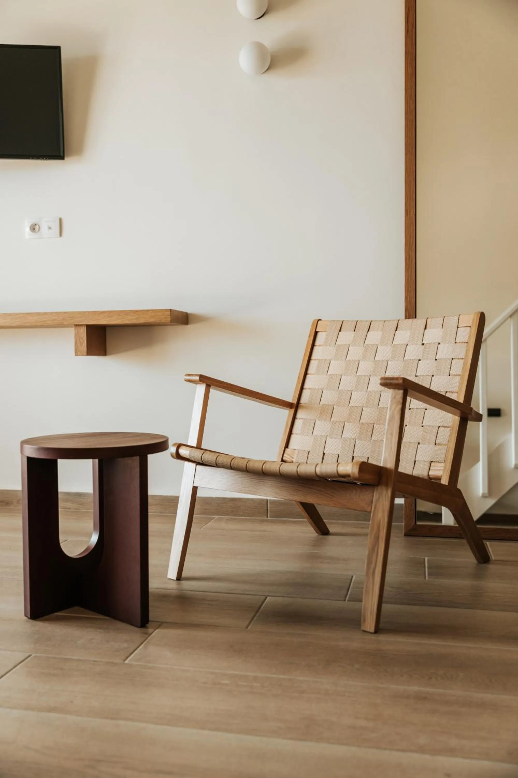 hair dresser in Paralos The Maxine Adults Only