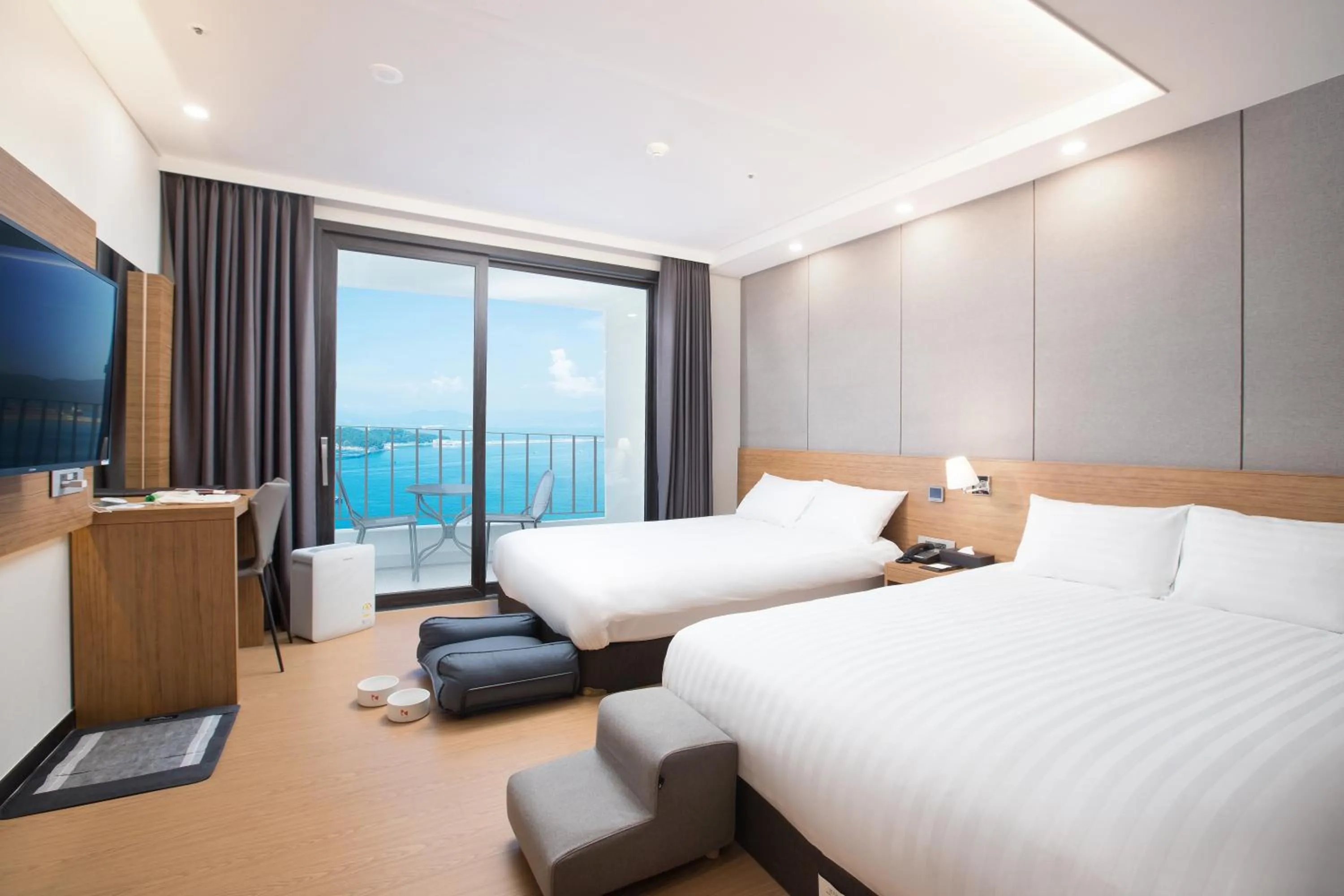 Animals in Utop Marina Hotel & Resort