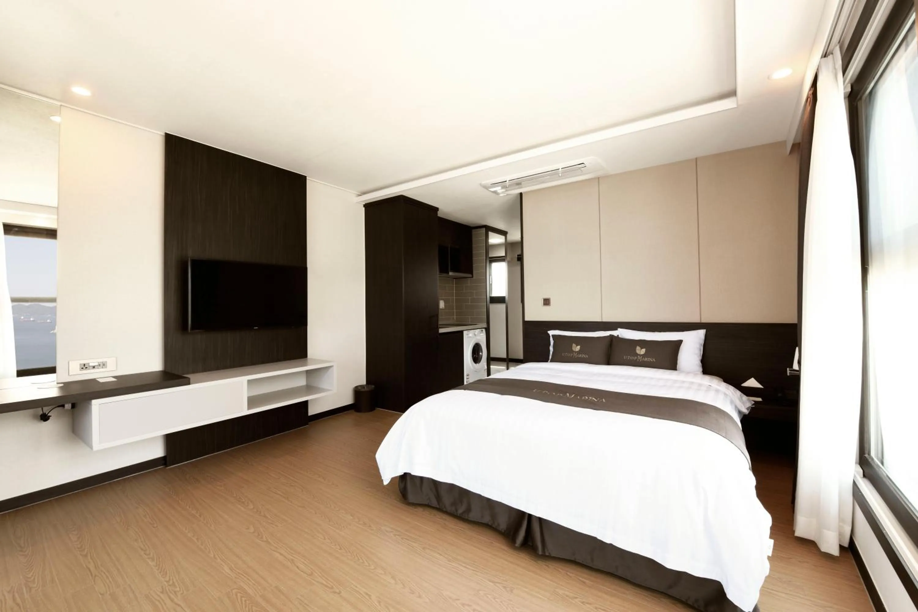 Bed in Utop Marina Hotel & Resort