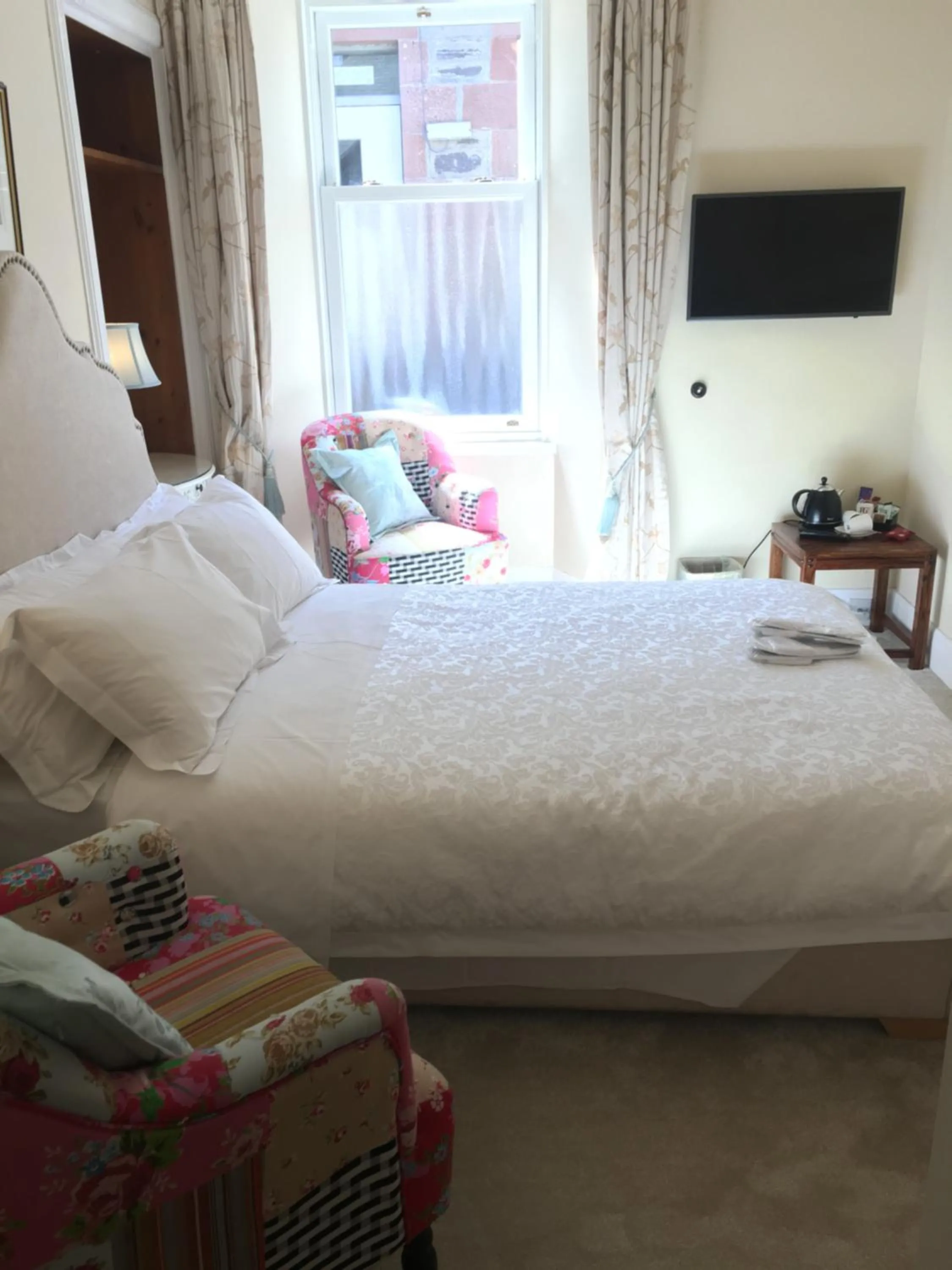 Bed in Ledgowan Lodge Hotel