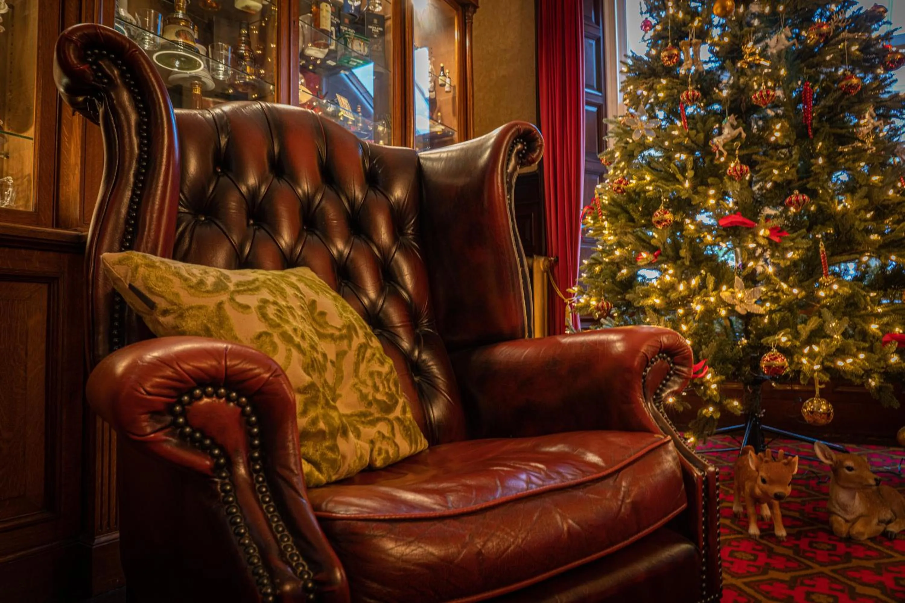 Living room in Ledgowan Lodge Hotel
