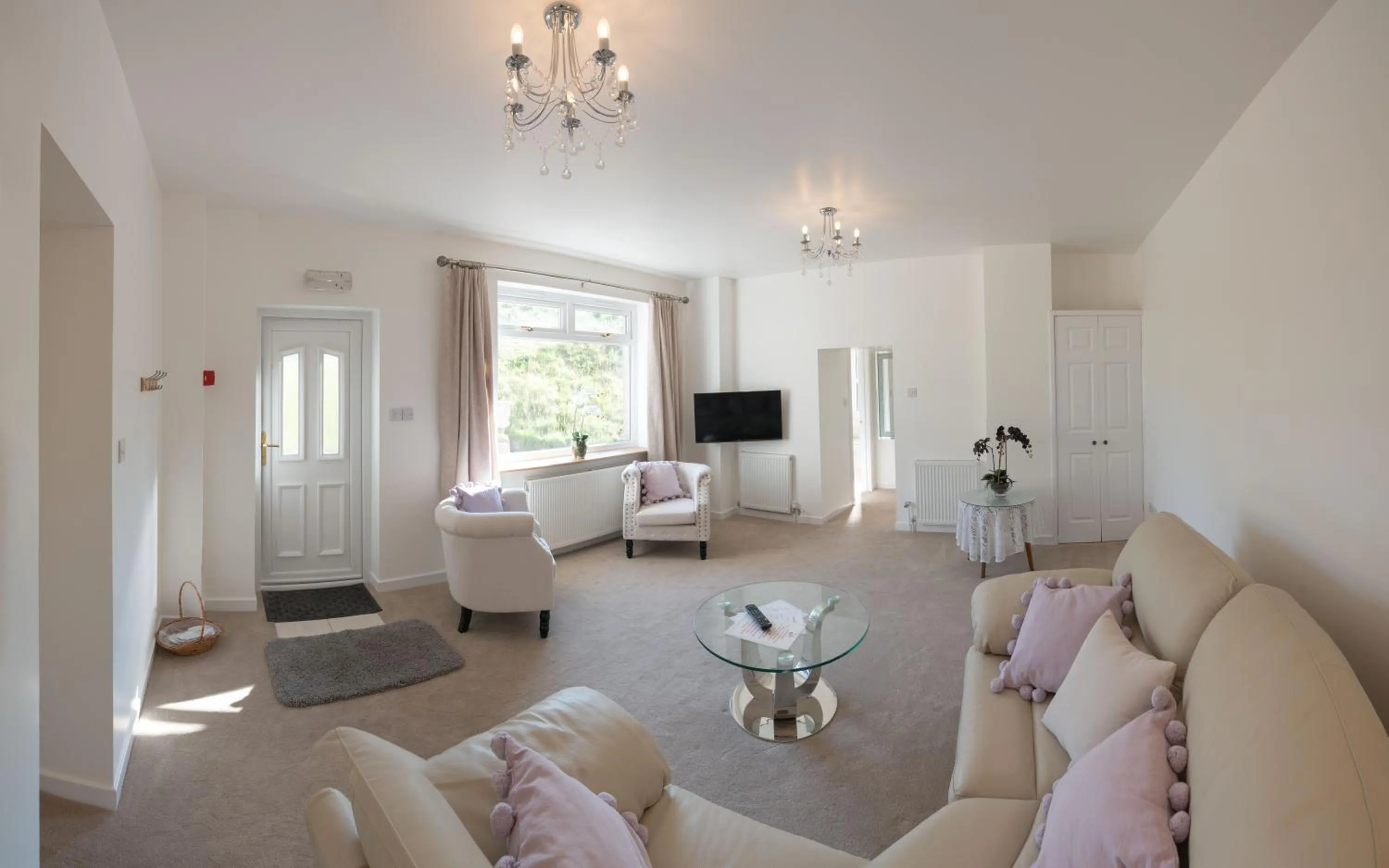 Living room in Ledgowan Lodge Hotel