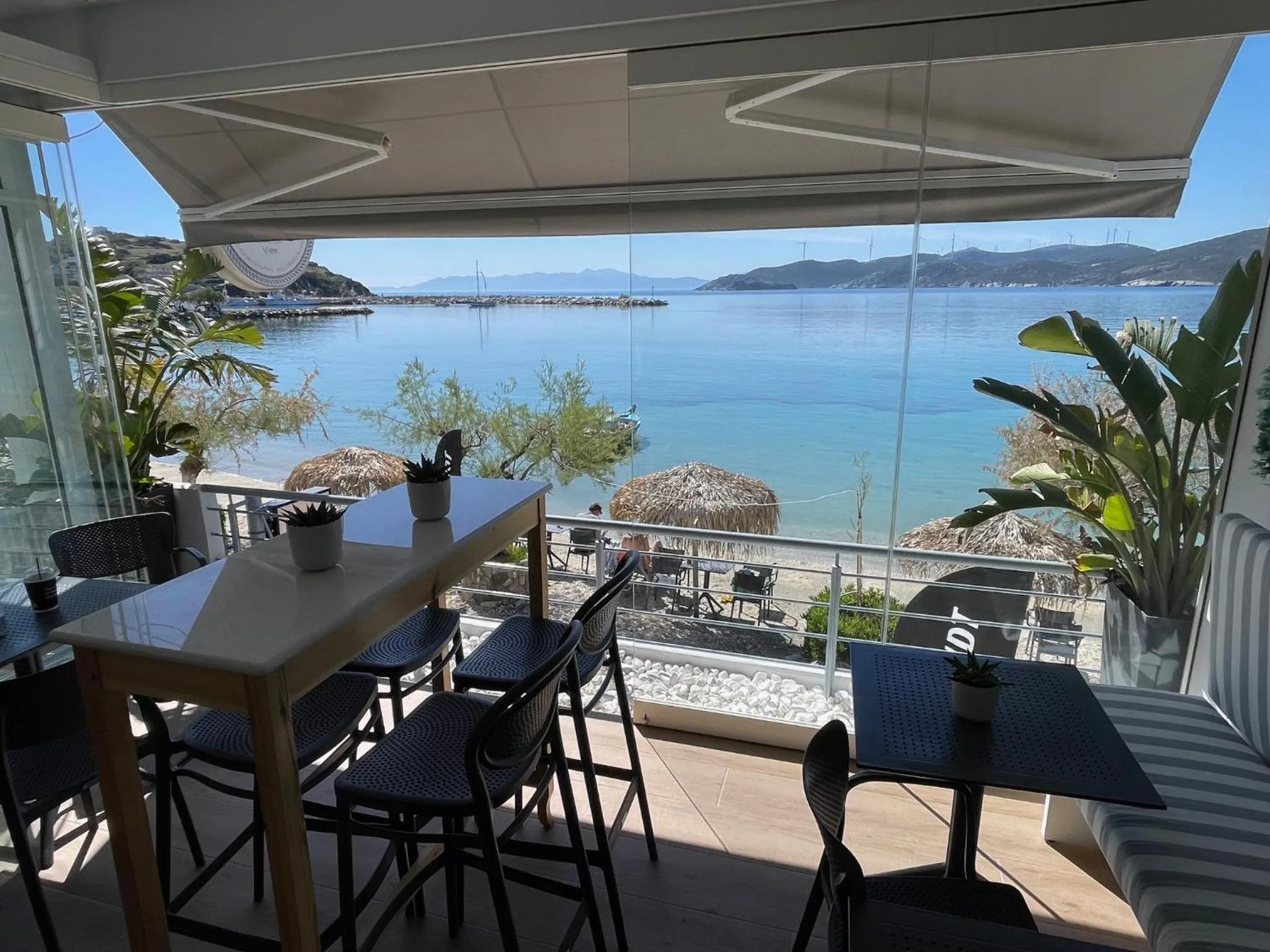 Restaurant/places to eat in Thalassa view