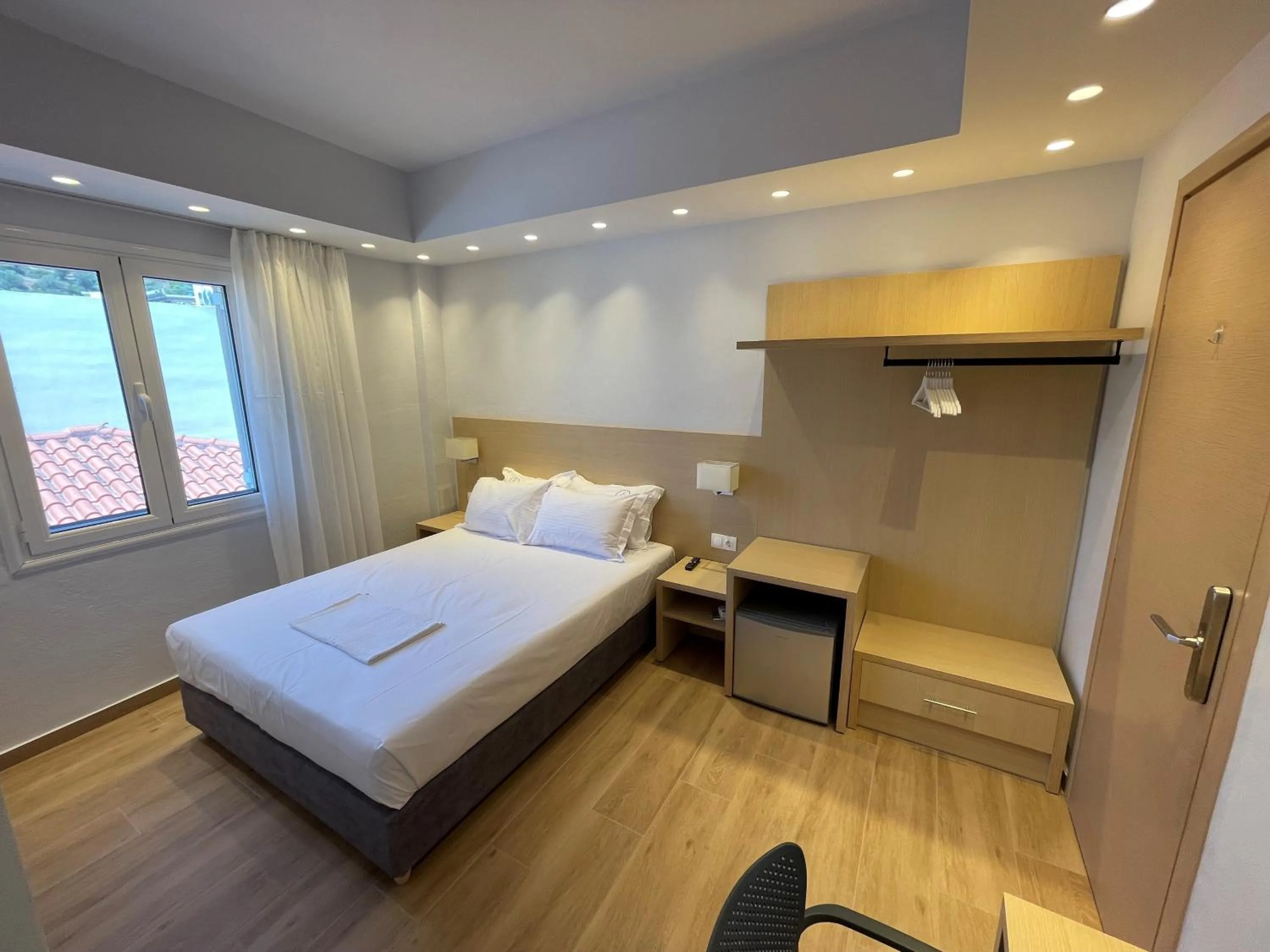 Bed in Thalassa view