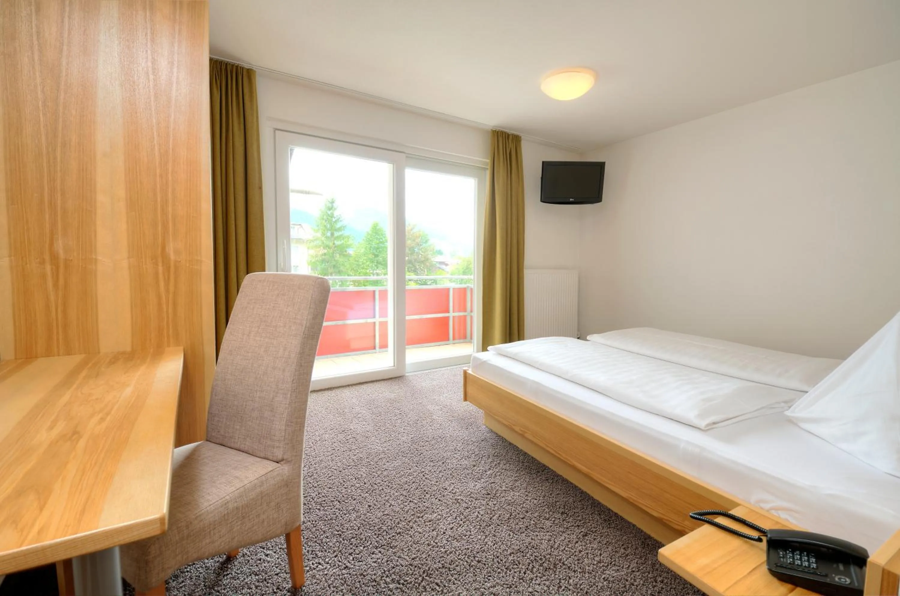 Photo of the whole room, Bed in Hotel LukasMayr