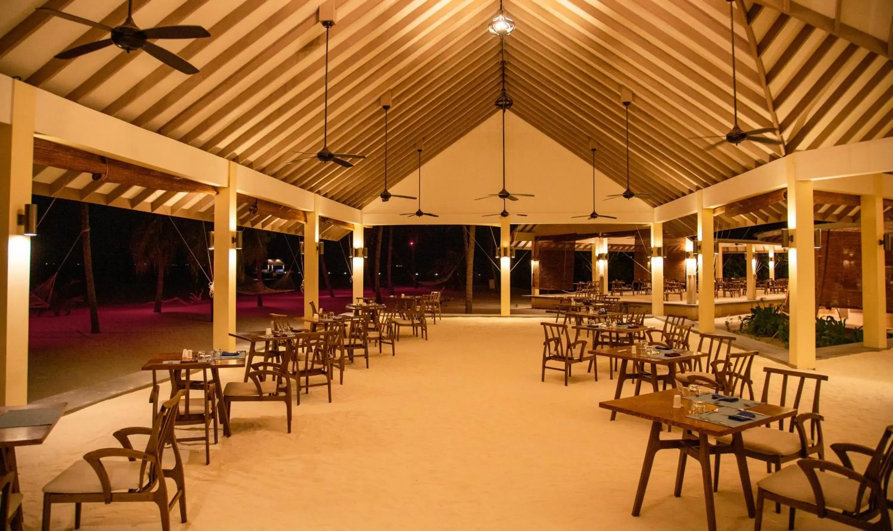 Restaurant/places to eat in Hondaafushi Island Resort Restaurant/places to eat in Hondaafushi Island Resort