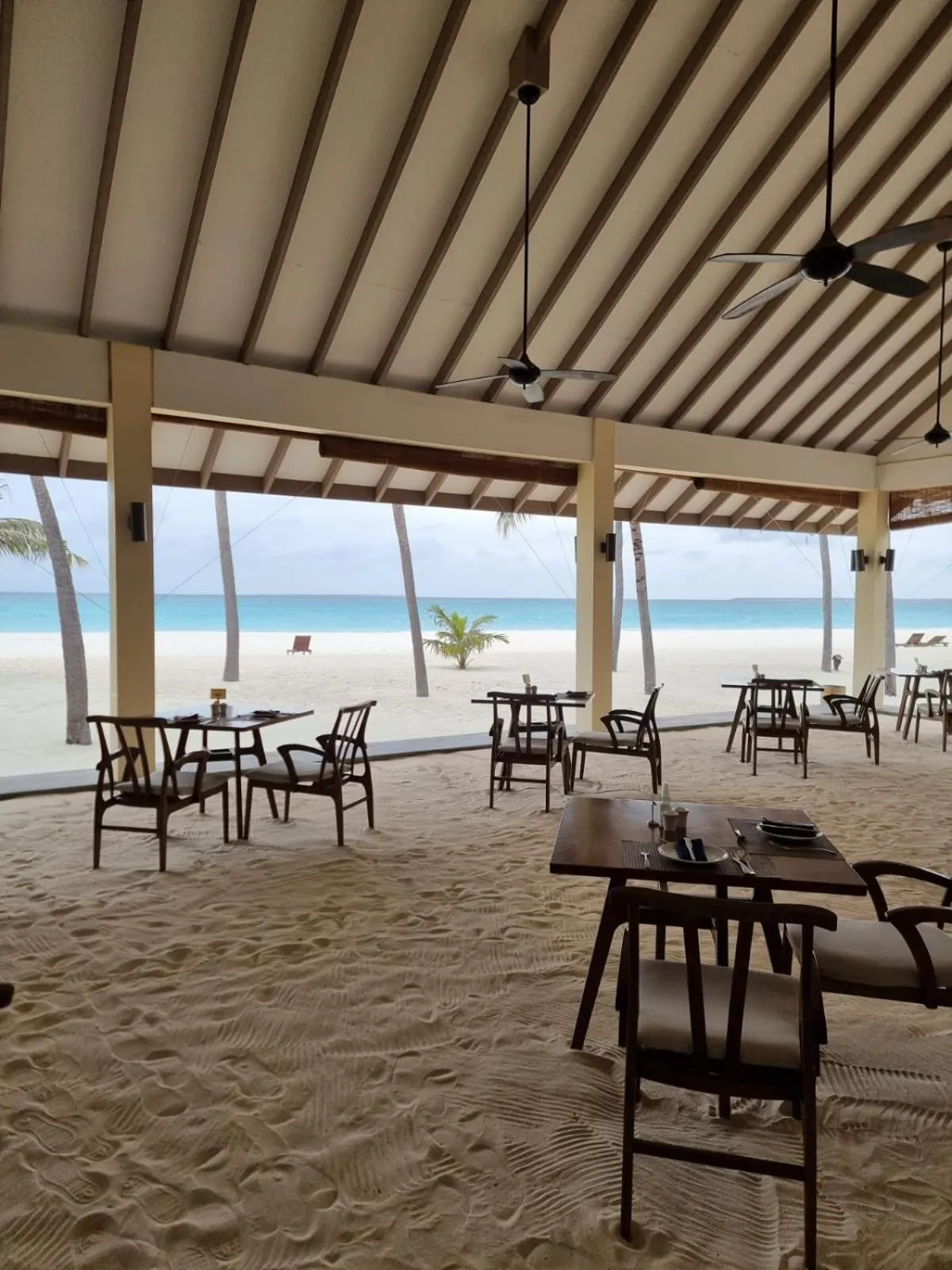 Restaurant/places to eat in Hondaafushi Island Resort