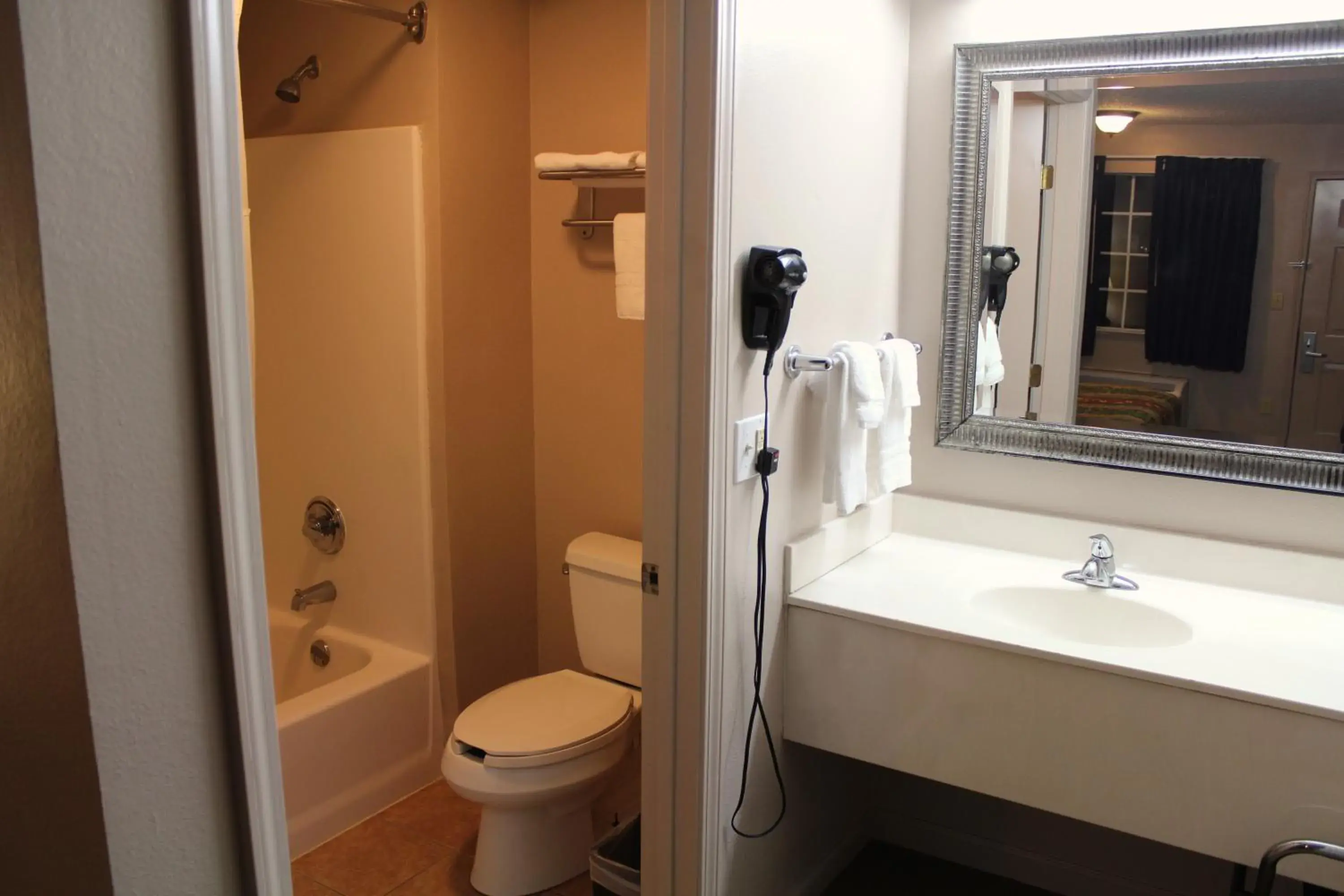 Standard Double Suite in Highland Inn Denham Springs Baton Rouge East Standard Double Suite in Highland Inn Denham Springs Baton Rouge East