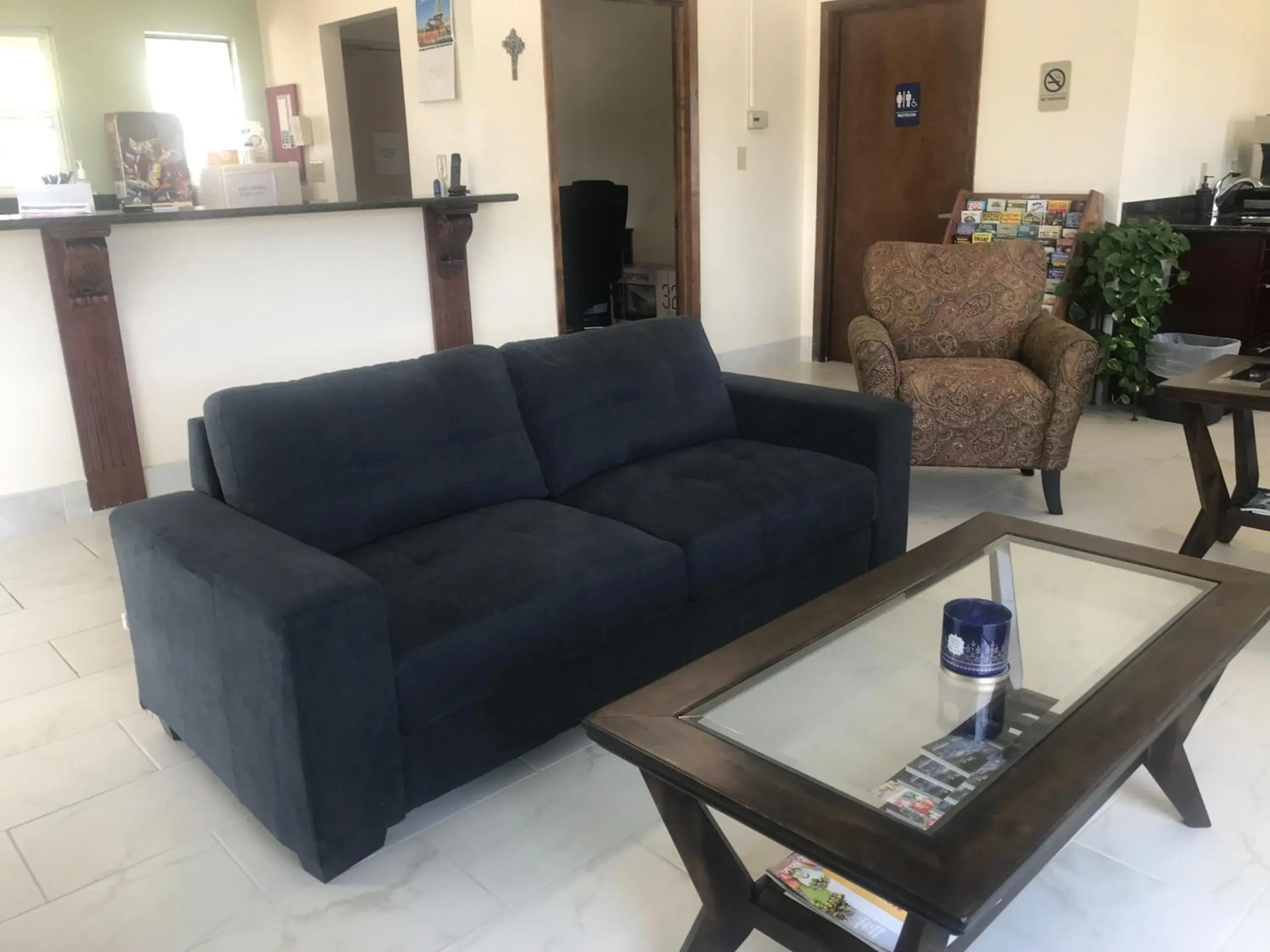 Lobby or reception in Highland Inn Denham Springs Baton Rouge East Lobby or reception in Highland Inn Denham Springs Baton Rouge East