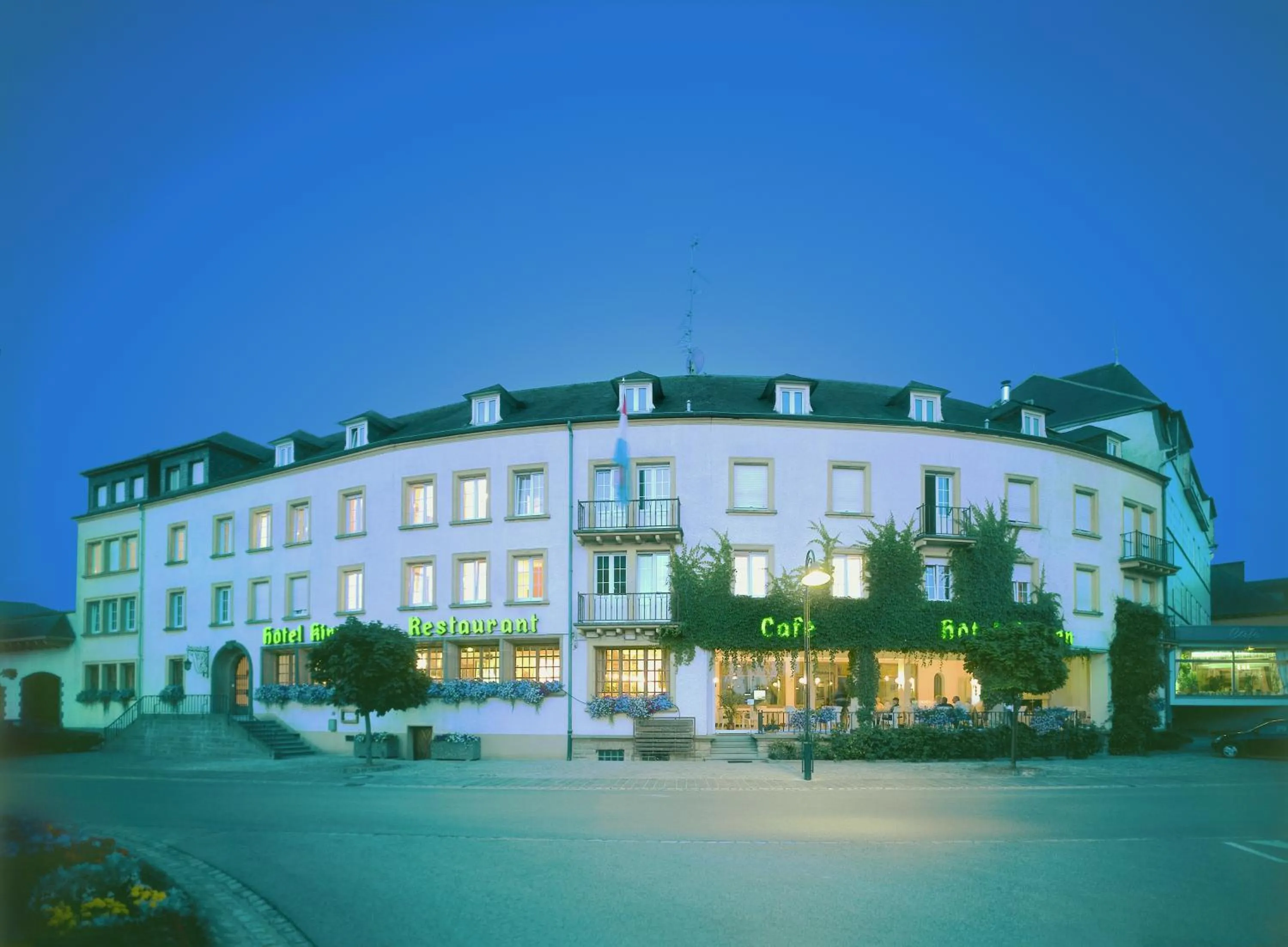 Property building in Hotel Kinnen
