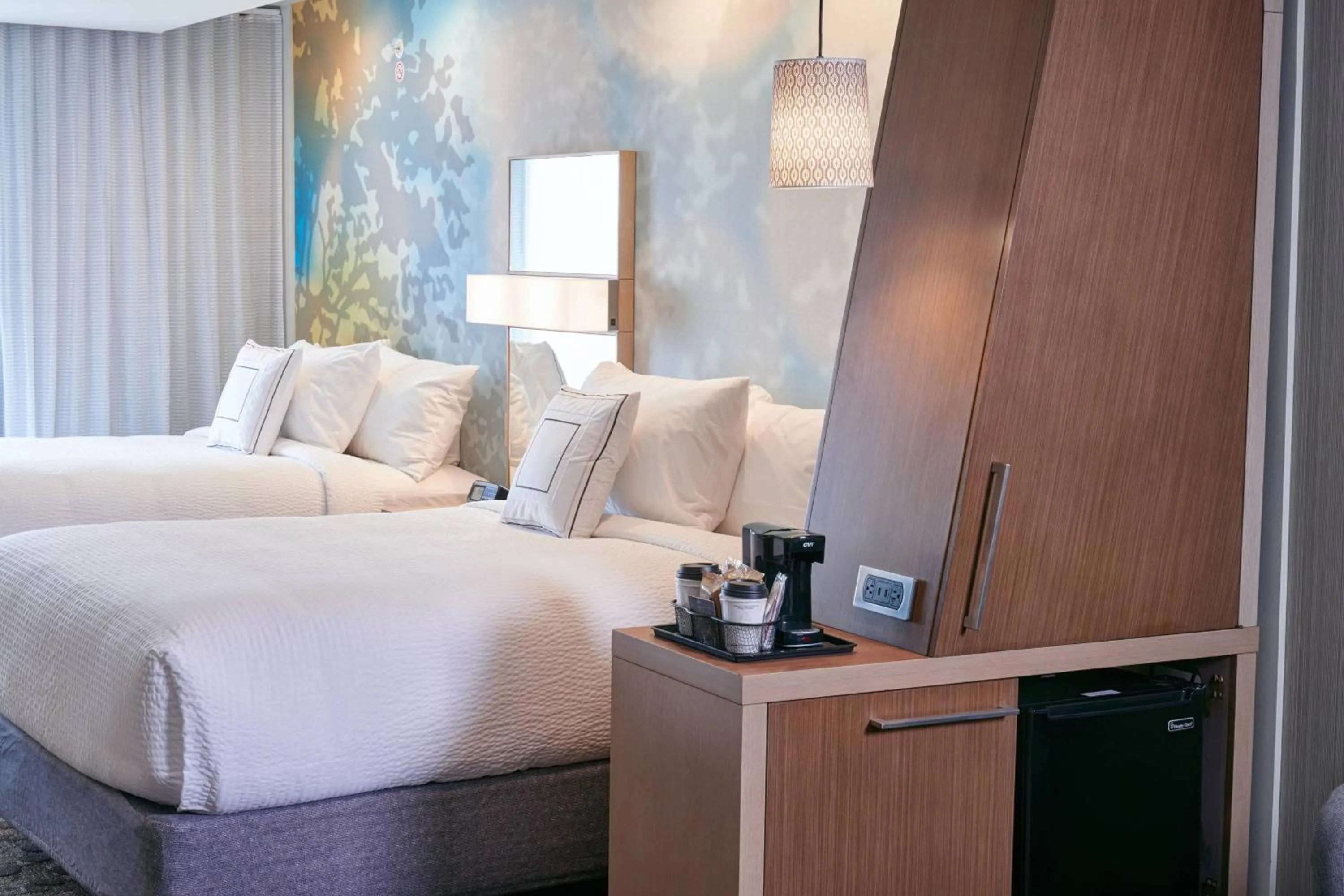 Photo of the whole room, Bed in Courtyard by Marriott Jackson