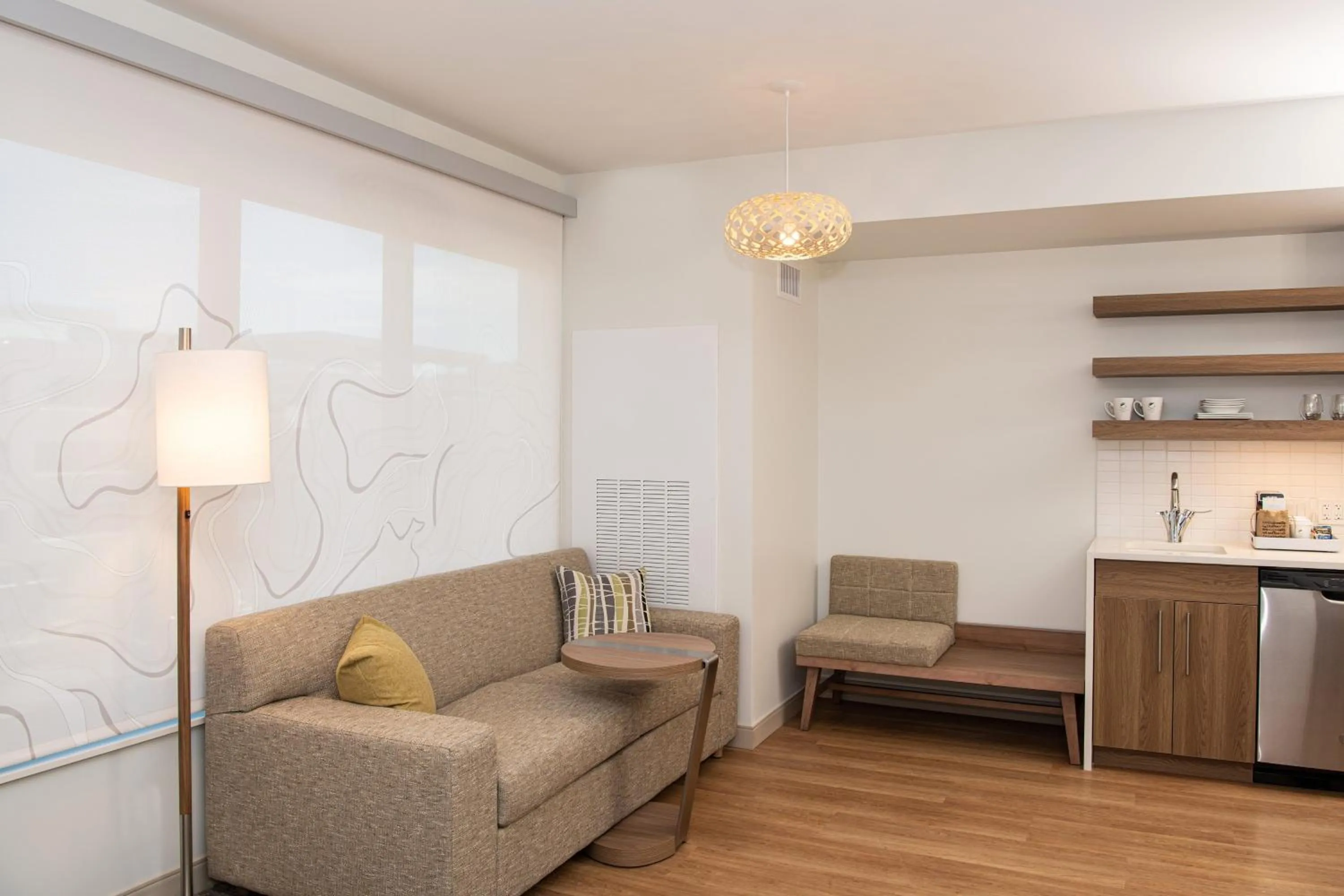 Photo of the whole room in Element Scottsdale at SkySong