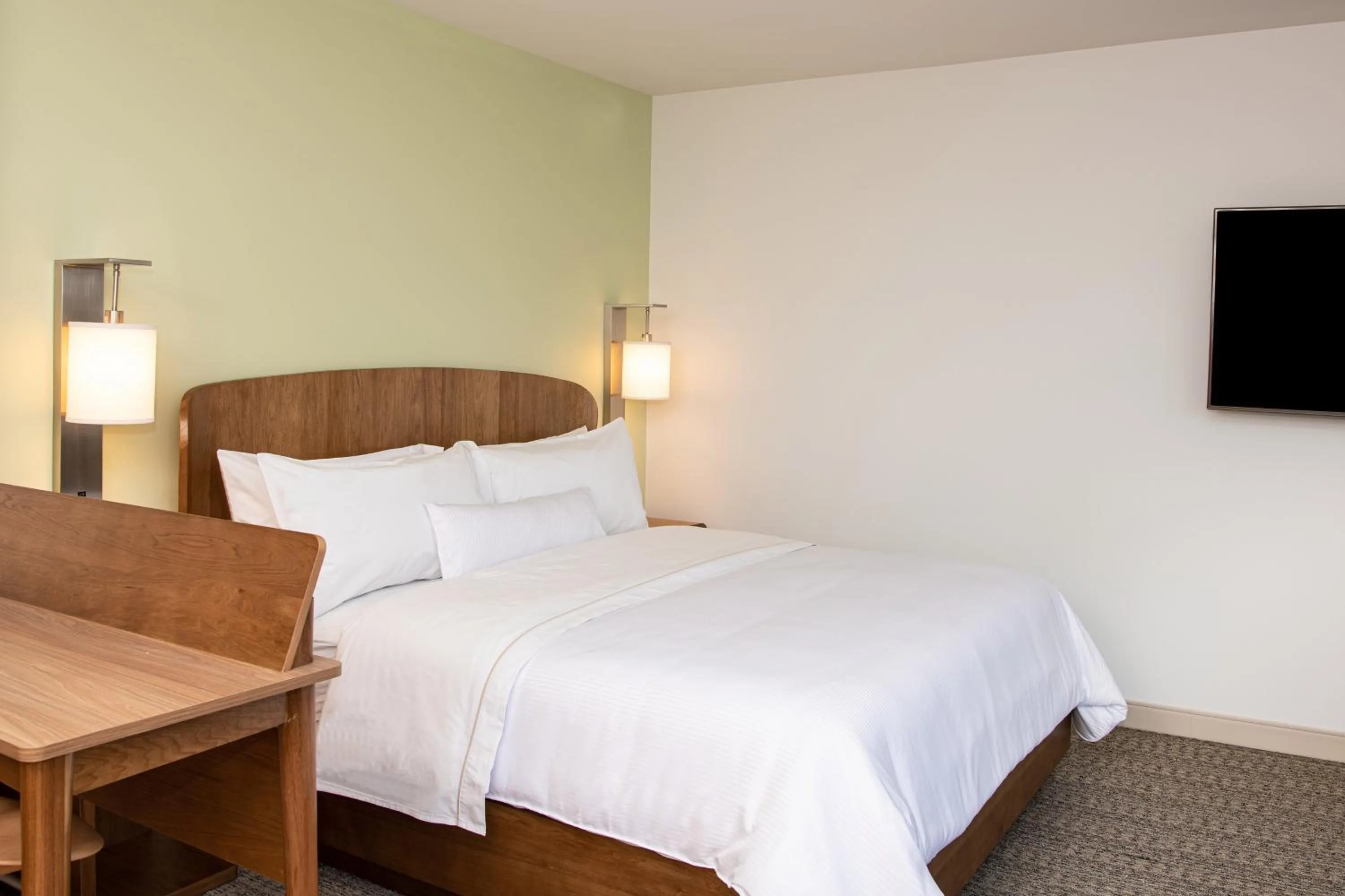 Photo of the whole room, Bed in Element Scottsdale at SkySong