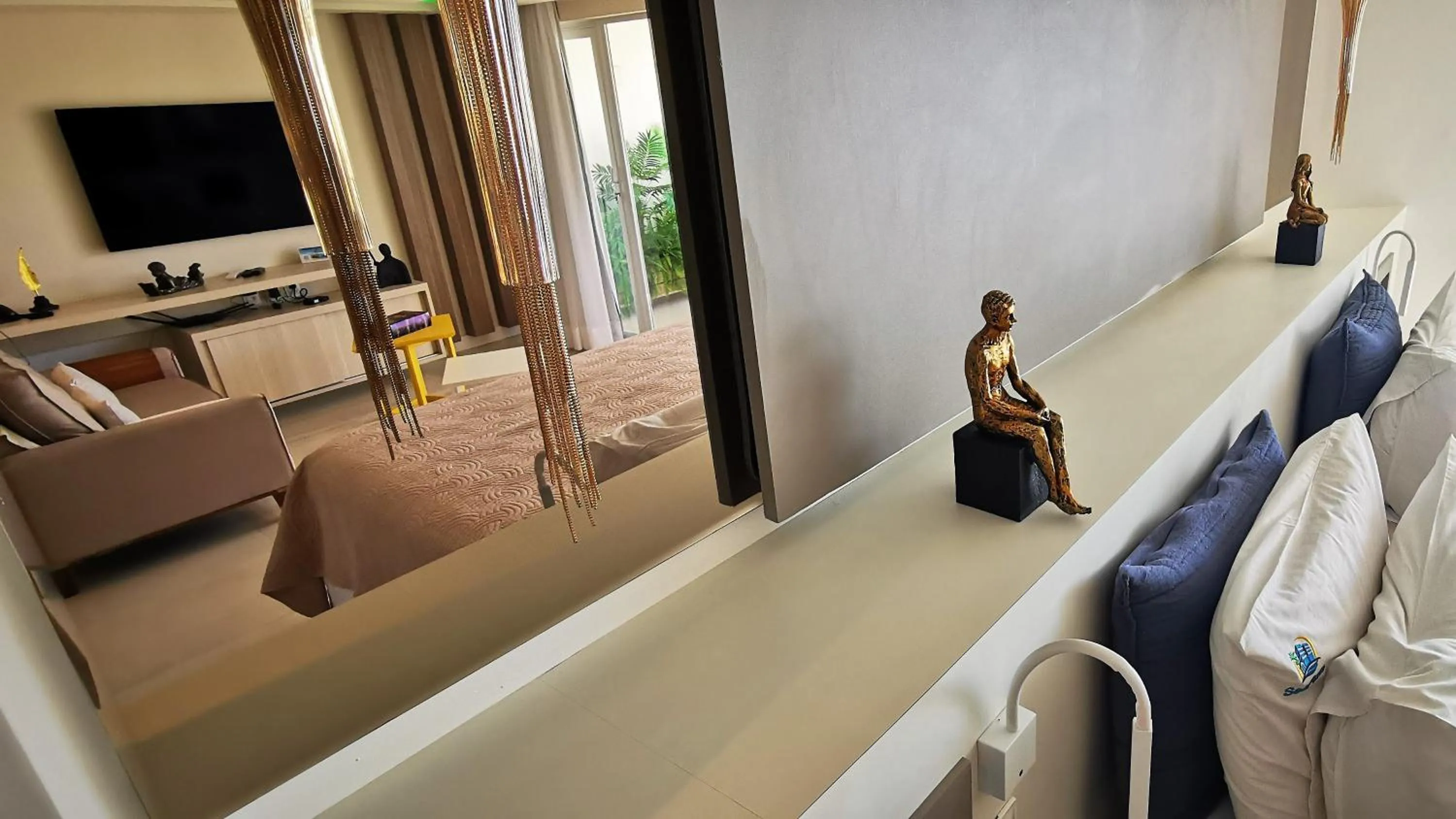 Decorative detail, Bed in Seaflats Iate Plaza Hotel