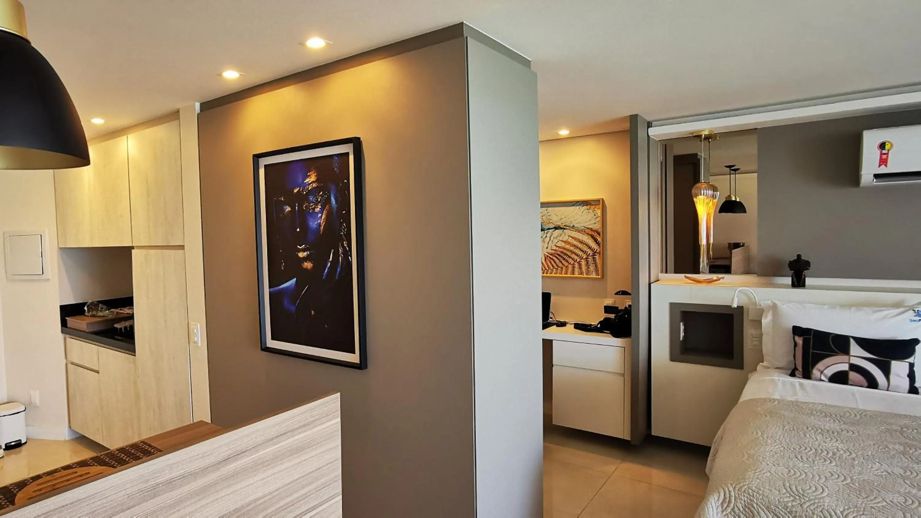 Photo of the whole room, Bed in Seaflats Iate Plaza Hotel