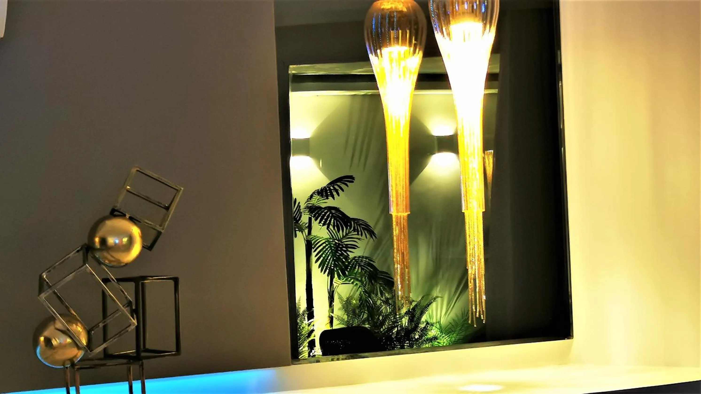 Decorative detail in Seaflats Iate Plaza Hotel