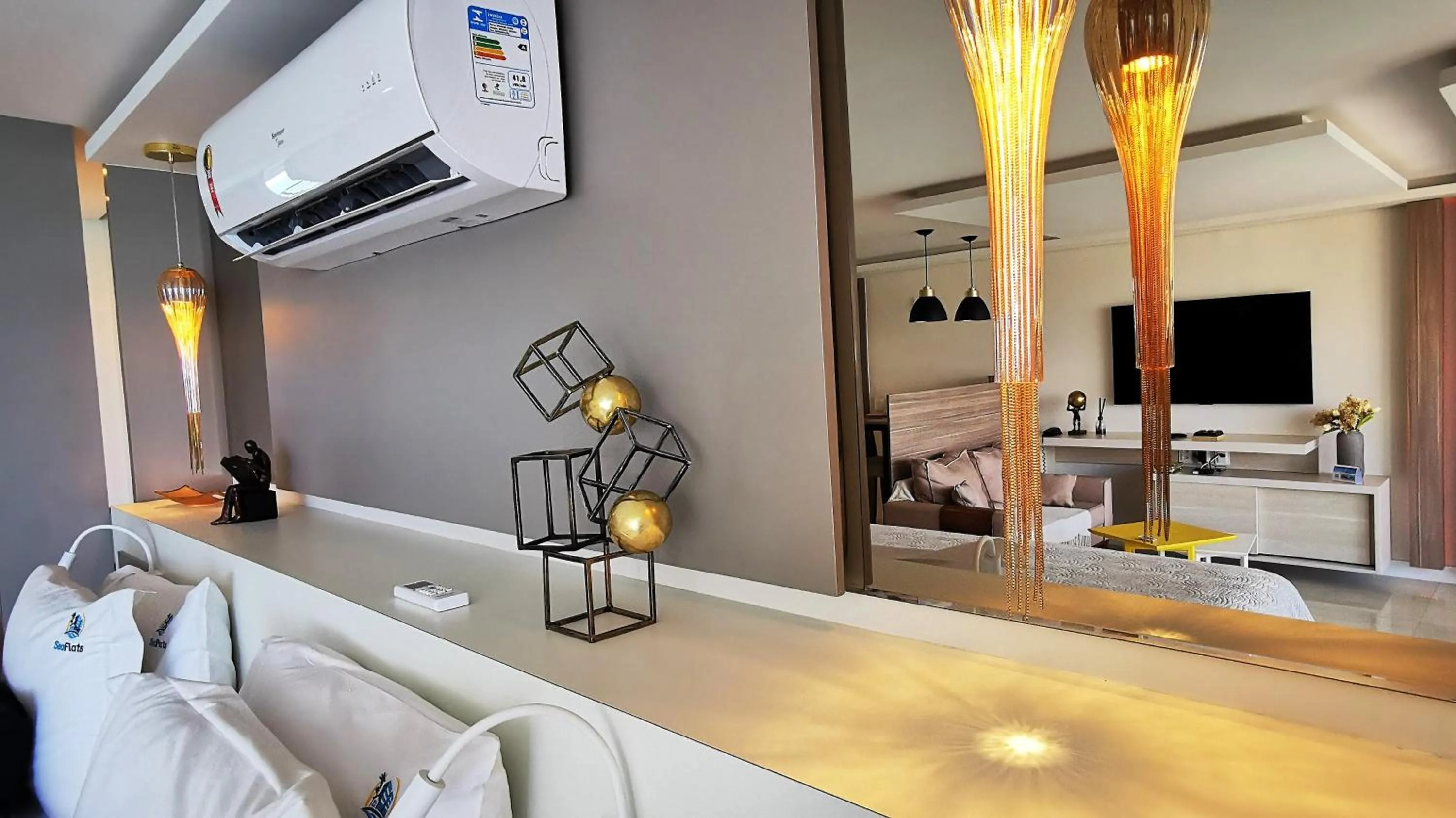 Decorative detail in Seaflats Iate Plaza Hotel