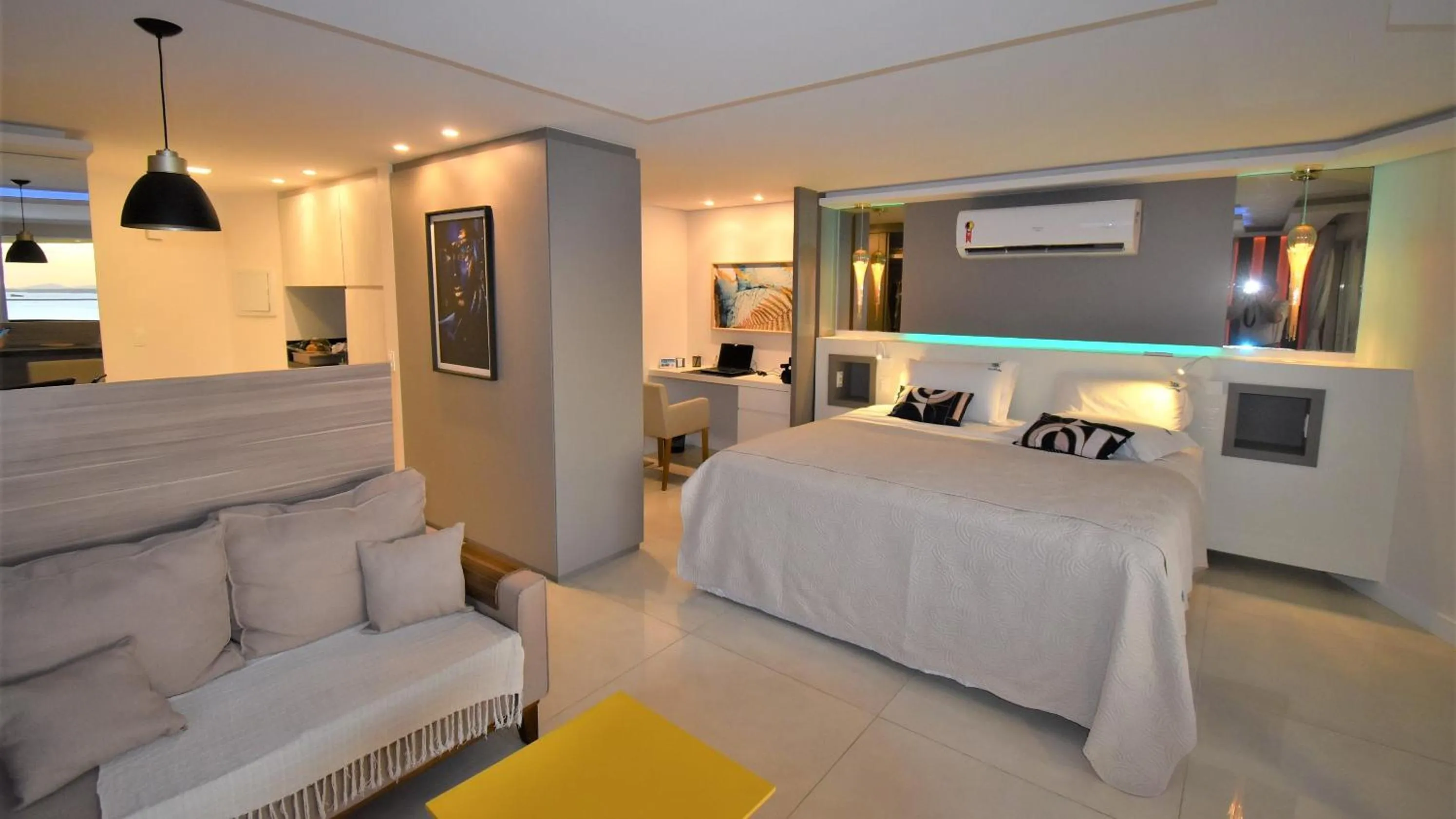 Photo of the whole room, Bed in Seaflats Iate Plaza Hotel