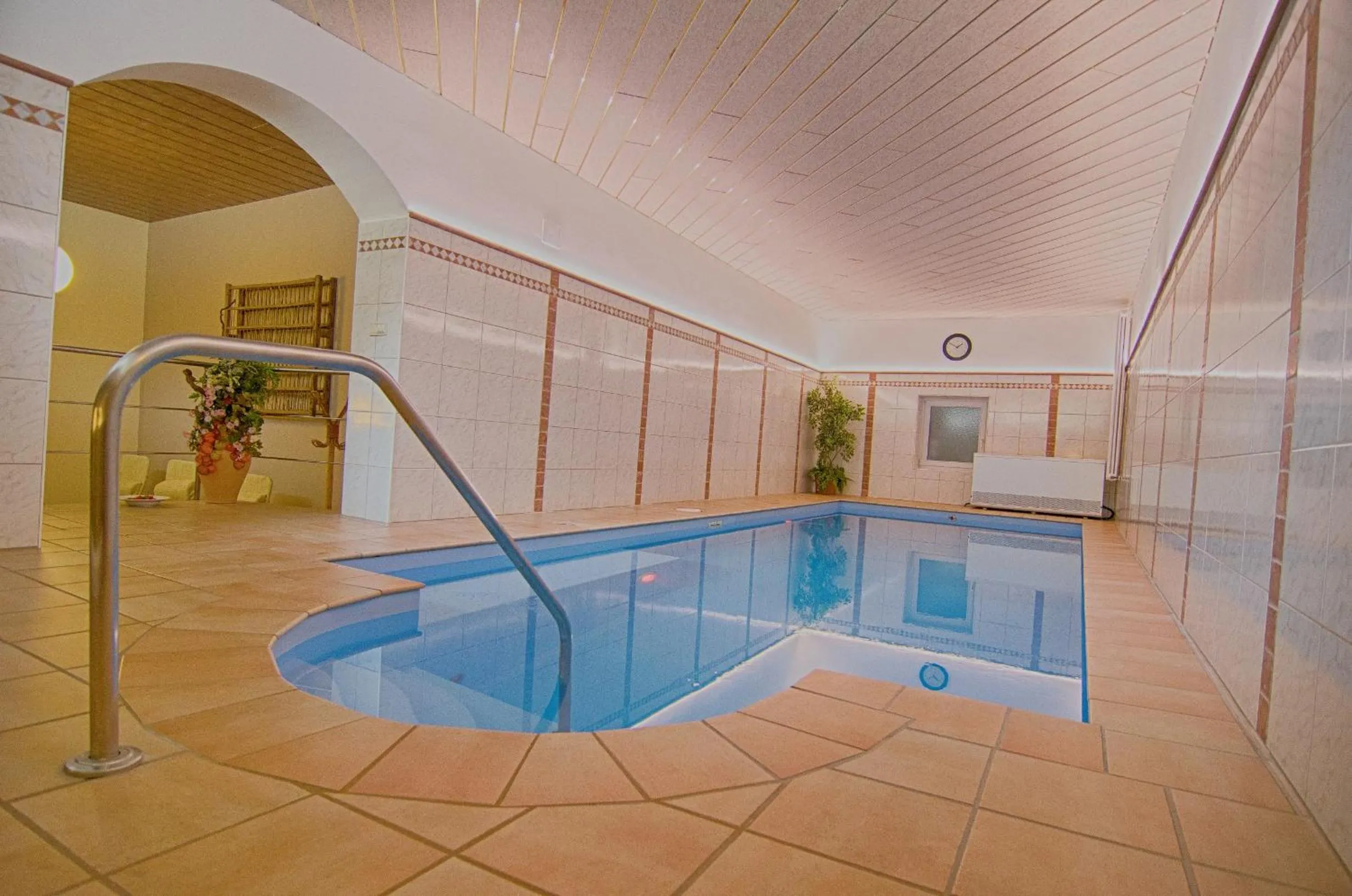 Swimming pool in Hotel Eichenhof
