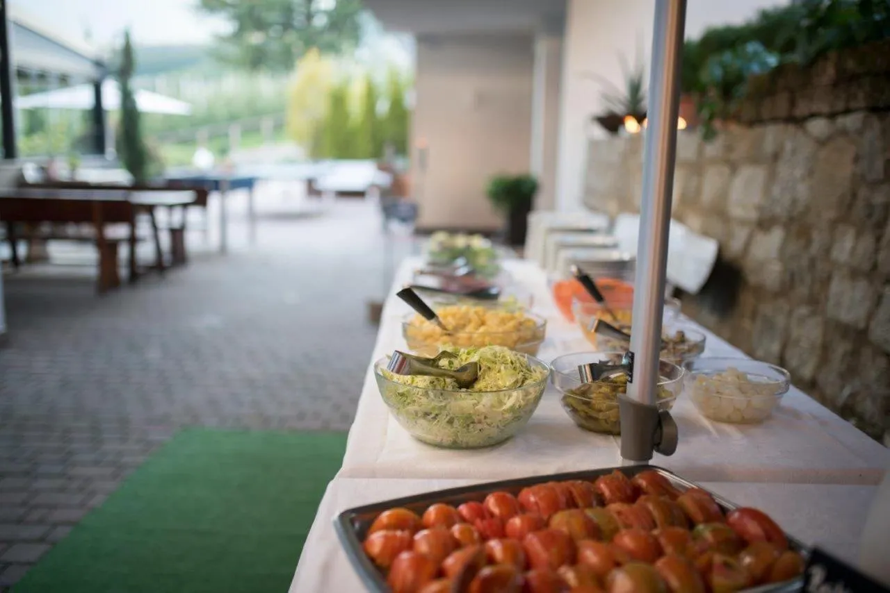 Restaurant/places to eat in Hotel Eichenhof