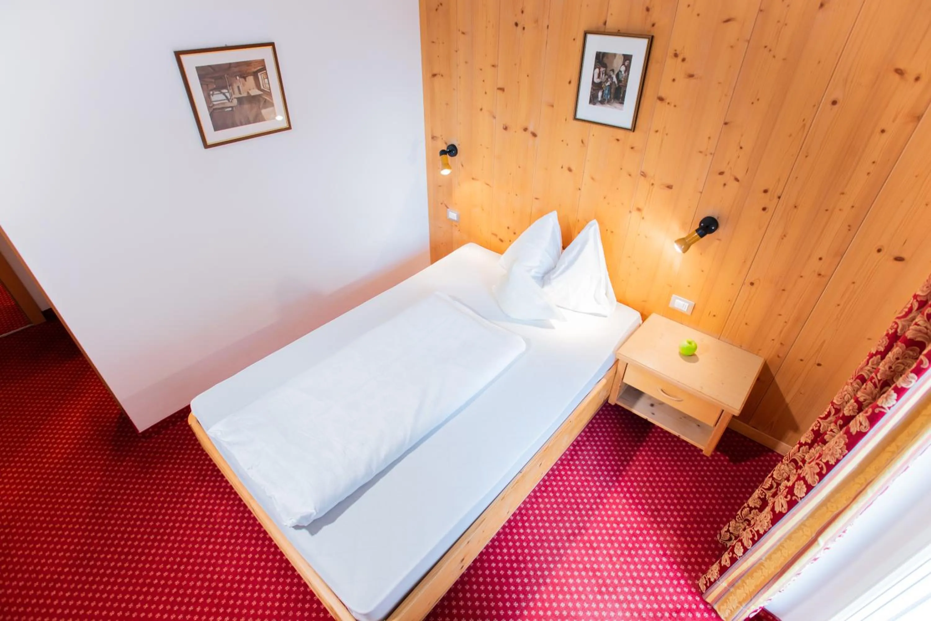 Bed in Hotel Eichenhof