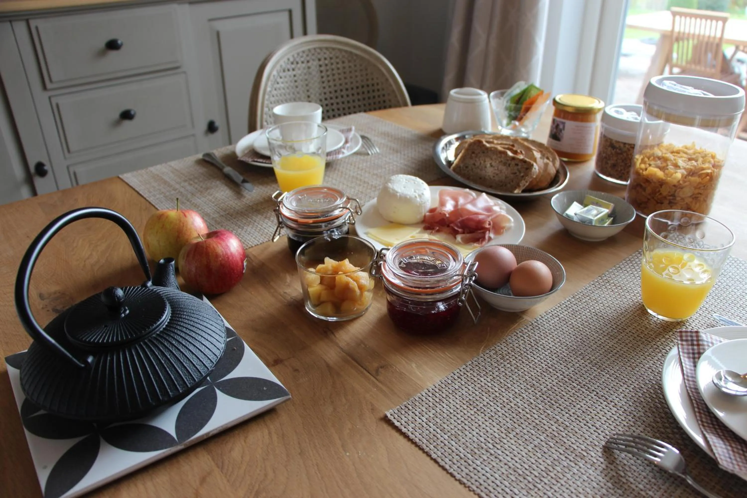 Breakfast in L'Aubier