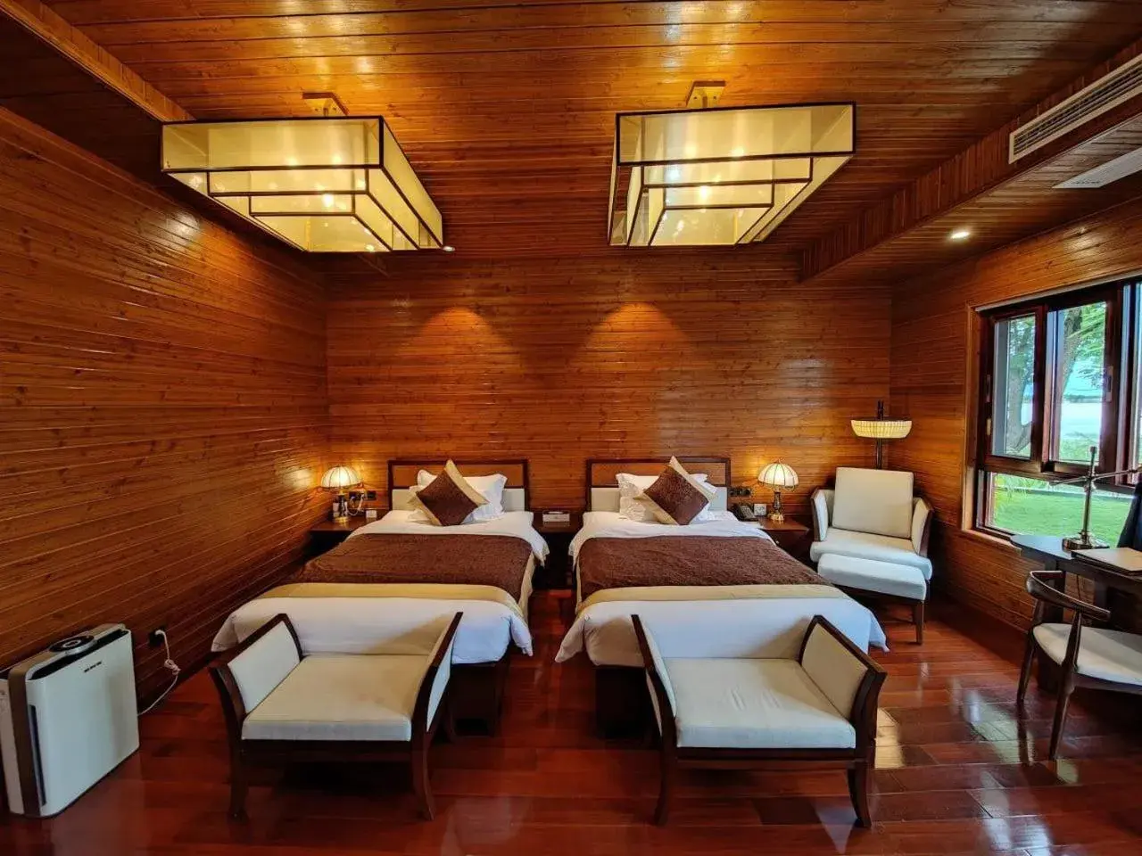 Deluxe Twin Room in Prince Manor Resort Deluxe Twin Room in Prince Manor Resort