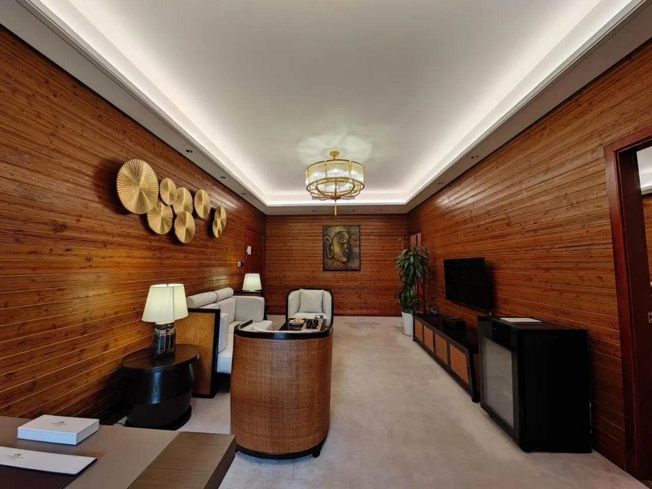 TV and multimedia in Prince Manor Resort