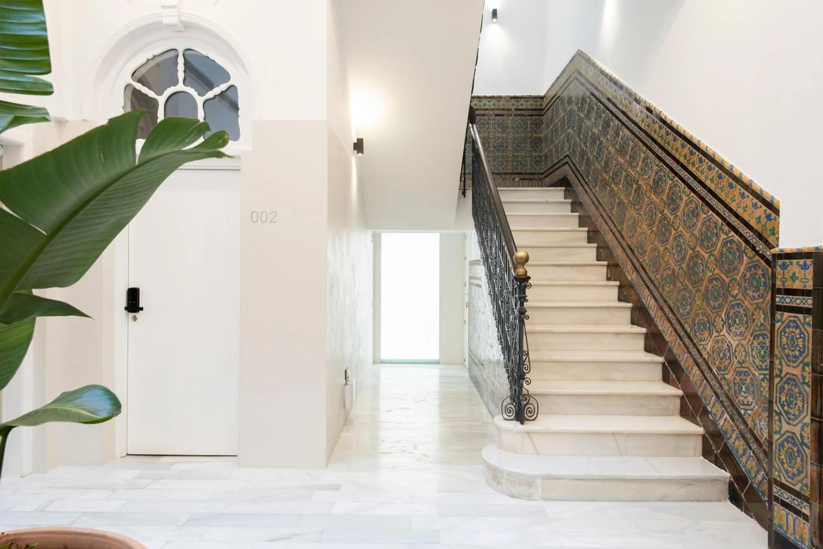 Lobby or reception in Casa Sevilla 1920 Suites by Época