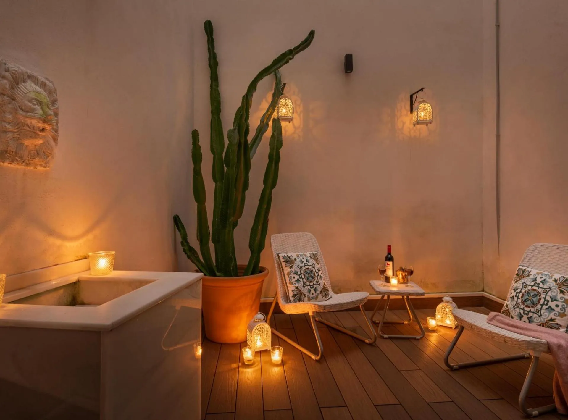 Balcony/Terrace in Casa Sevilla 1920 Suites by Época