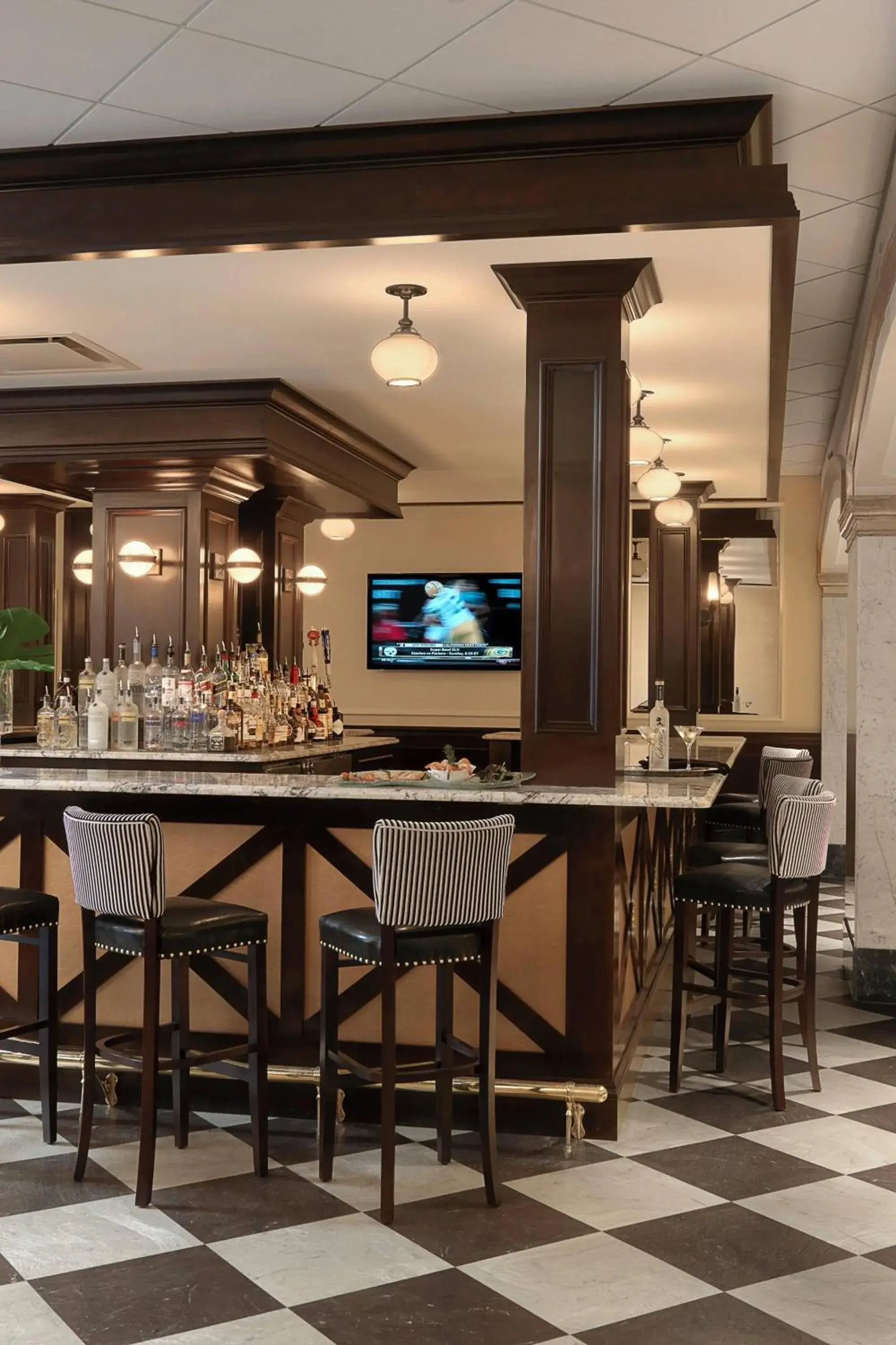 Lounge or bar in Hotel Blackhawk, Autograph Collection Lounge or bar in Hotel Blackhawk, Autograph Collection