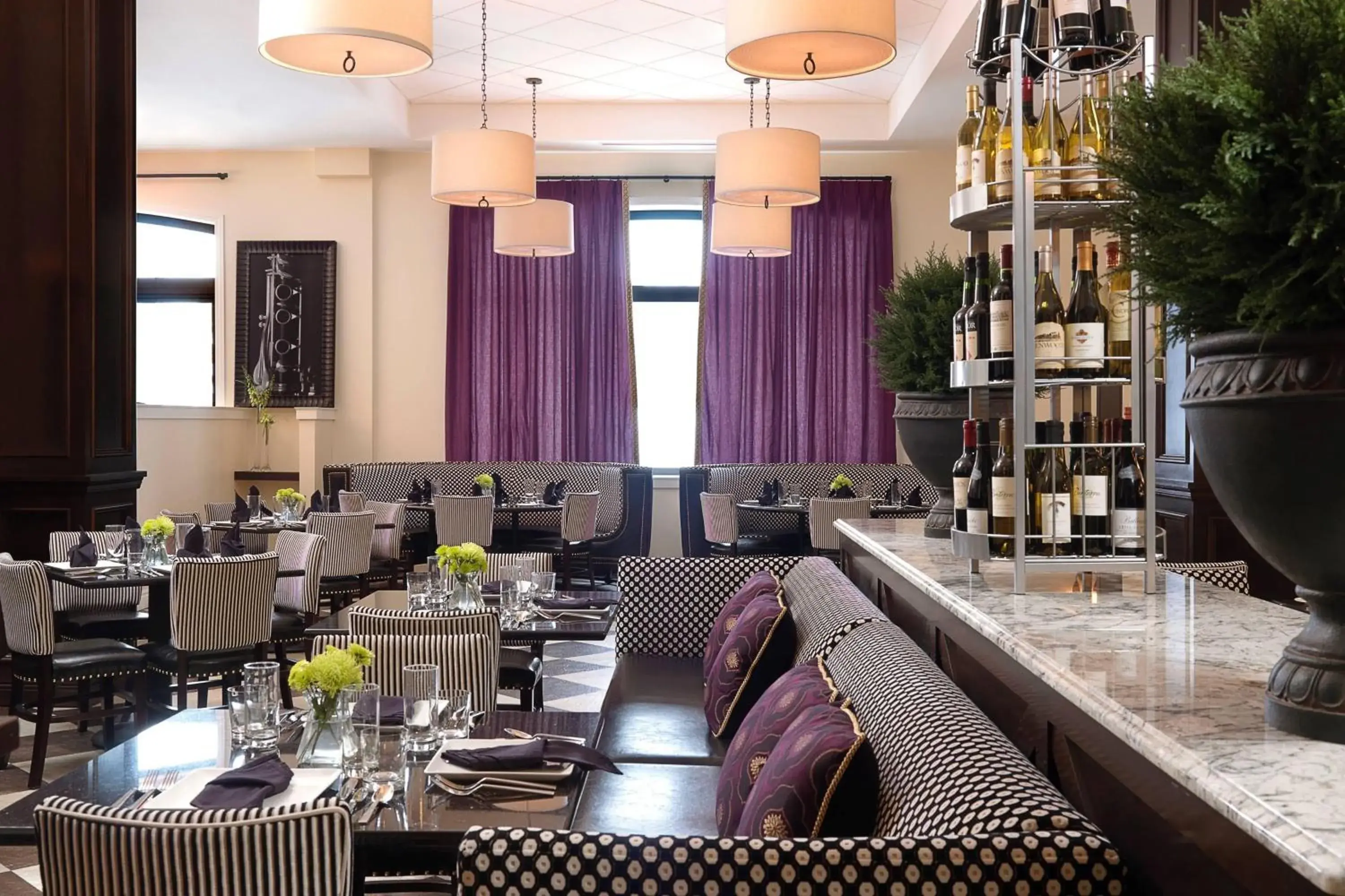 Restaurant/places to eat in Hotel Blackhawk, Autograph Collection Restaurant/places to eat in Hotel Blackhawk, Autograph Collection