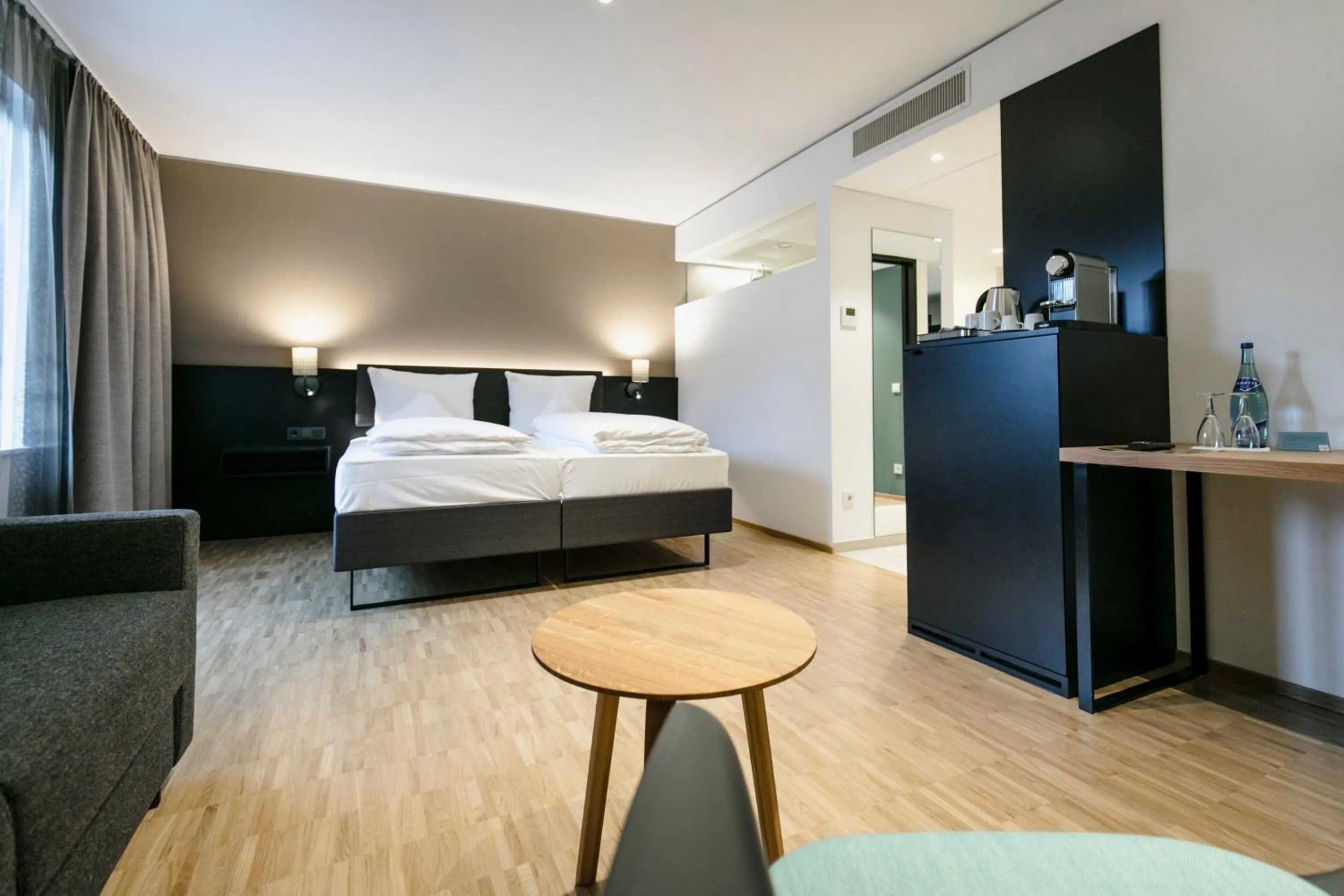 Photo of the whole room, Bed in Montfort - das Hotel